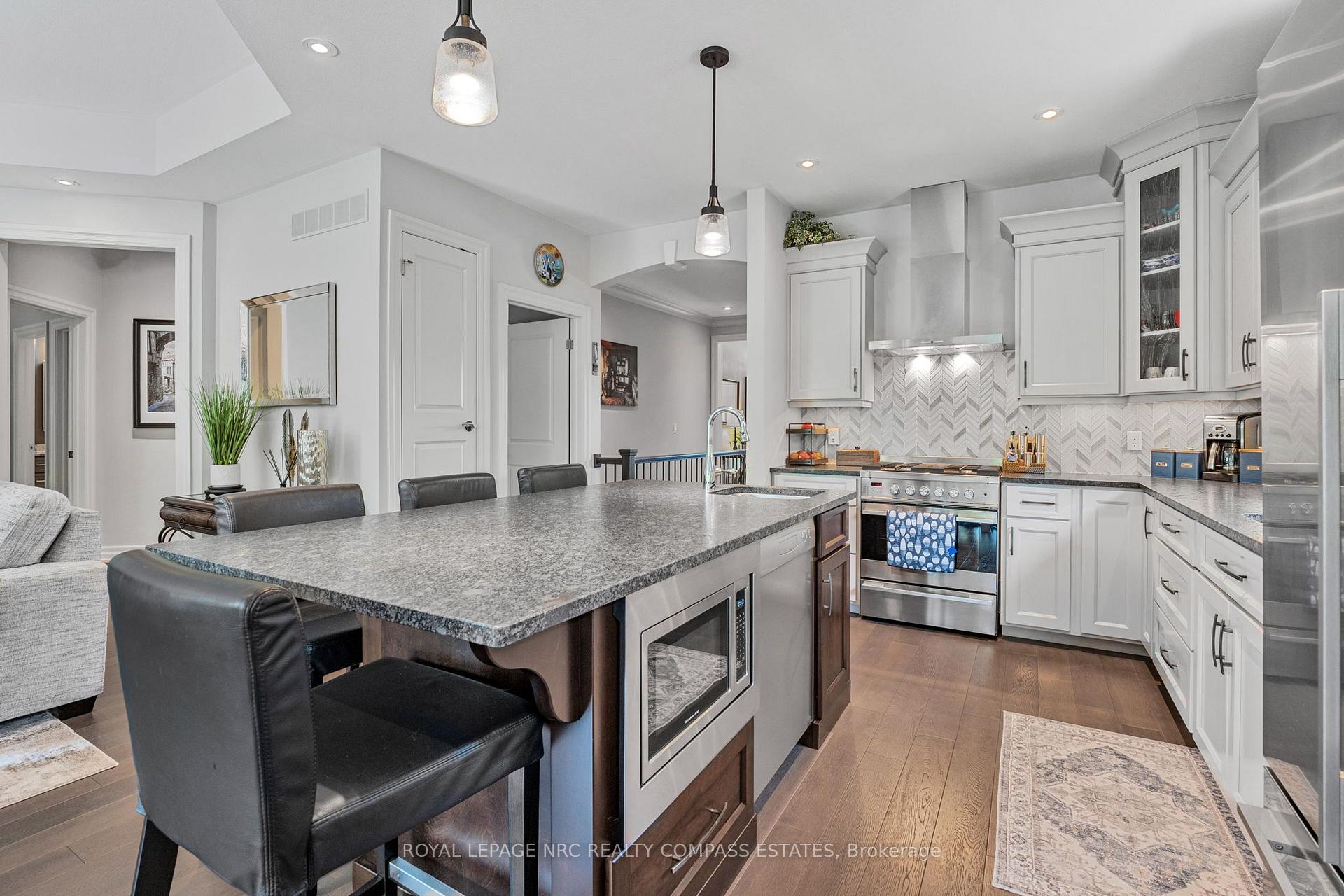 Photo 13 of 104 Brookhaven Court, Welland, West Welland — HOMEH