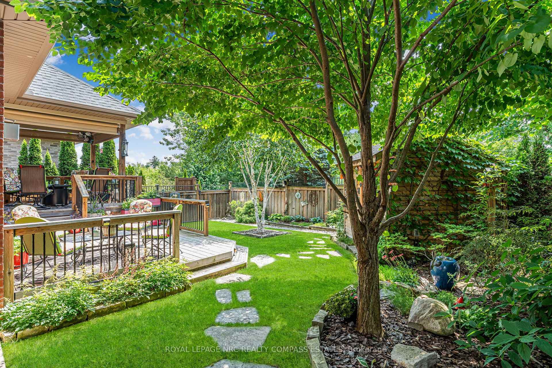Photo 36 of 104 Brookhaven Court, Welland, West Welland — HOMEH