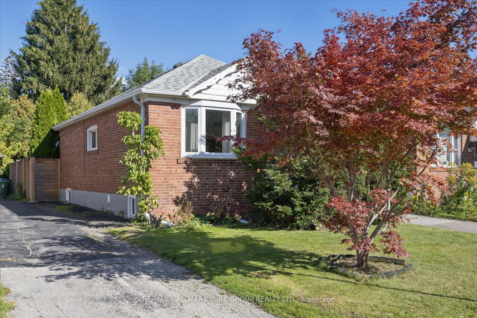Photo 2 of 45 Seventeenth Street, Etobicoke, New Toronto — HOMEH