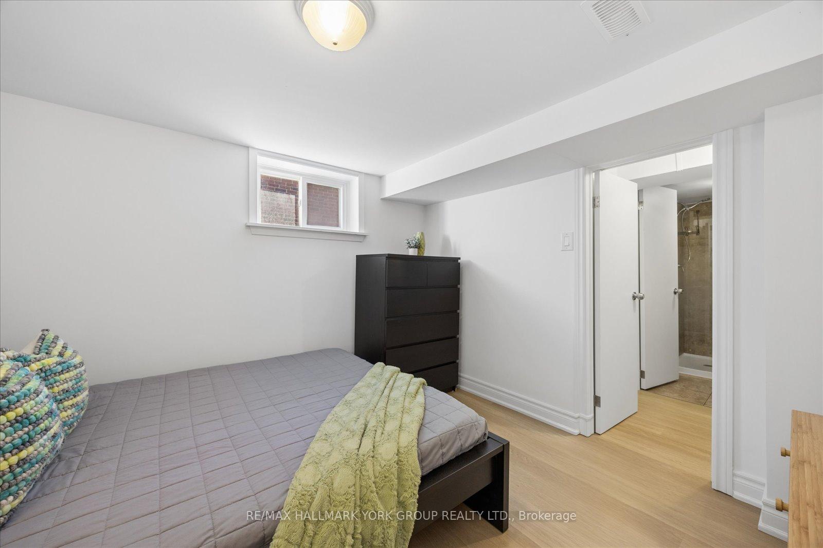Photo 31 of 45 Seventeenth Street, Etobicoke, New Toronto — HOMEH