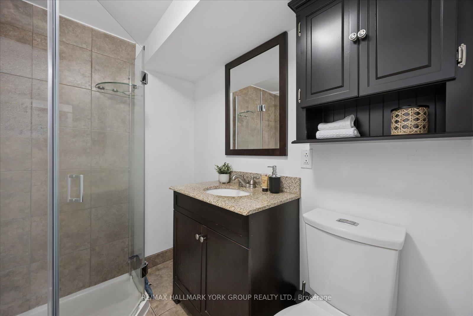 Photo 32 of 45 Seventeenth Street, Etobicoke, New Toronto — HOMEH