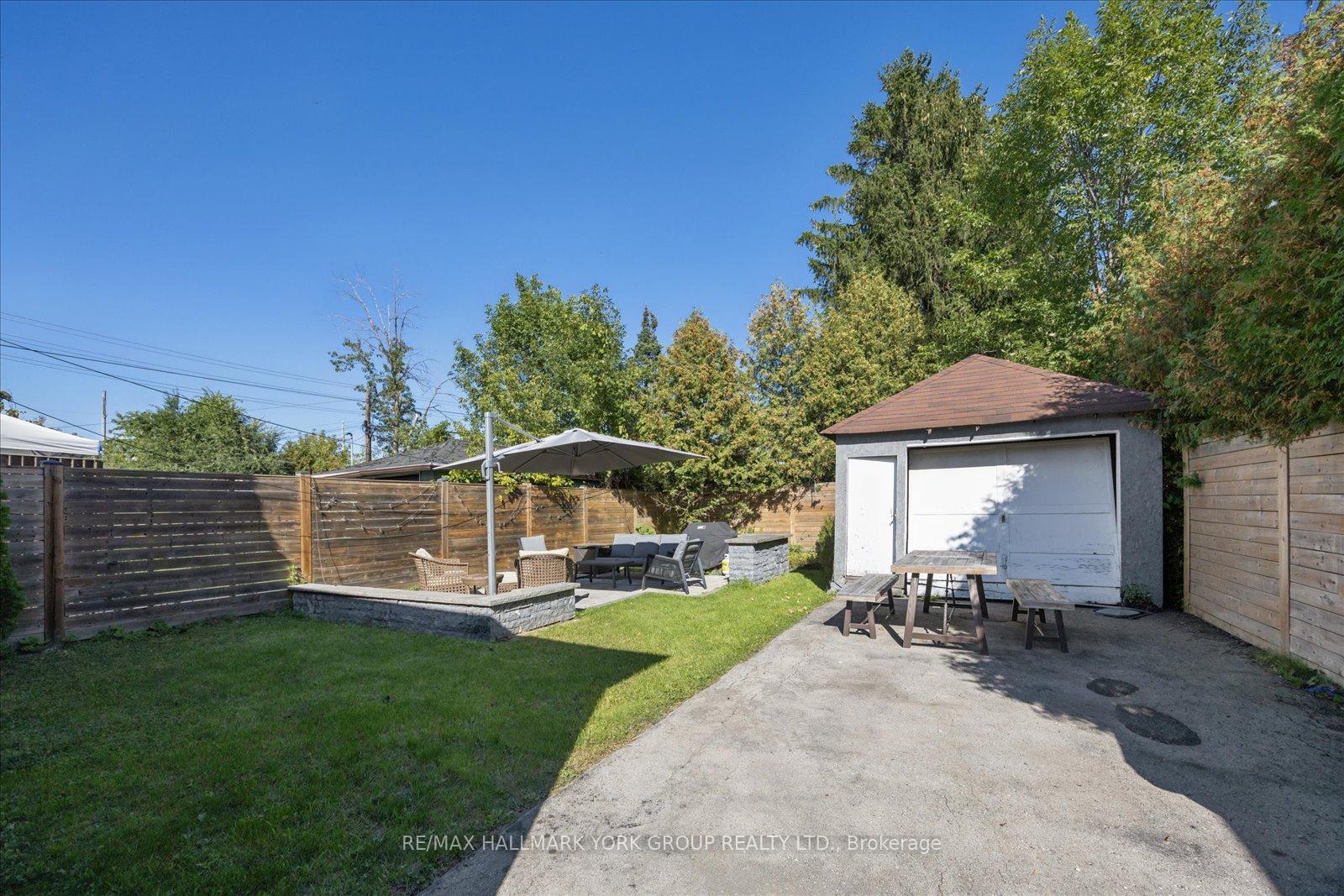 Photo 35 of 45 Seventeenth Street, Etobicoke, New Toronto — HOMEH