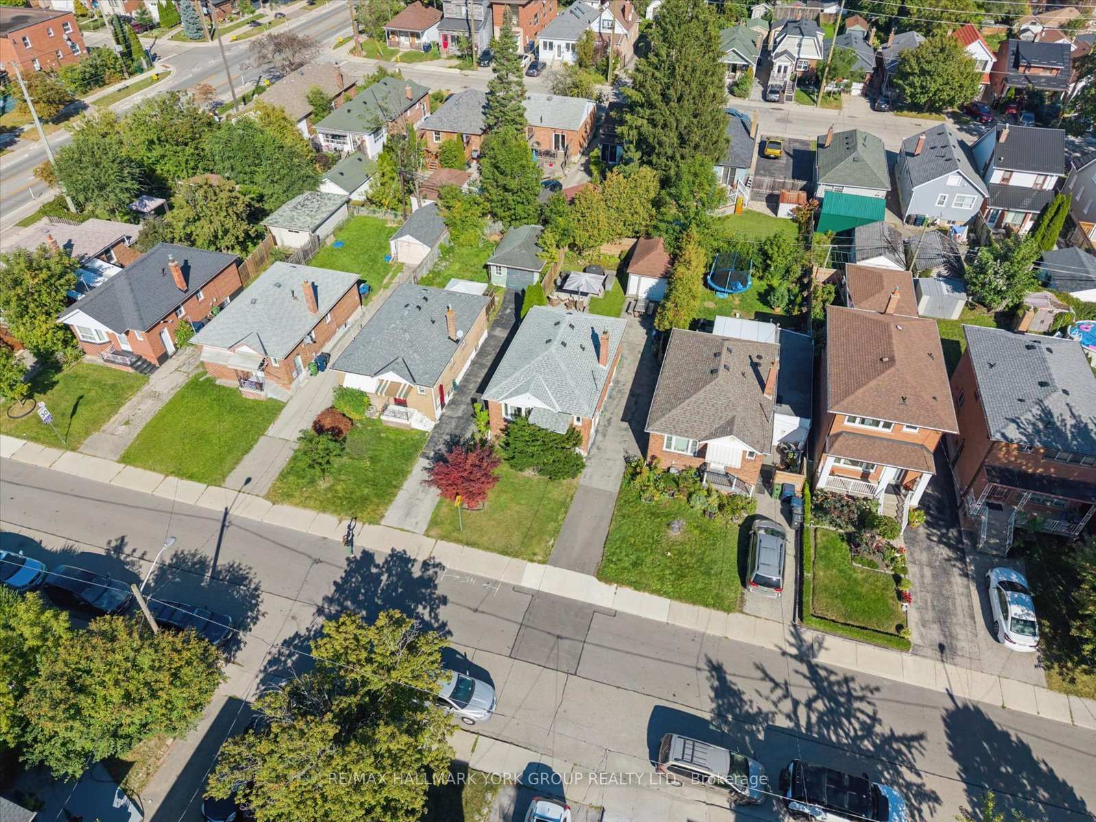 Photo 42 of 45 Seventeenth Street, Etobicoke, New Toronto — HOMEH