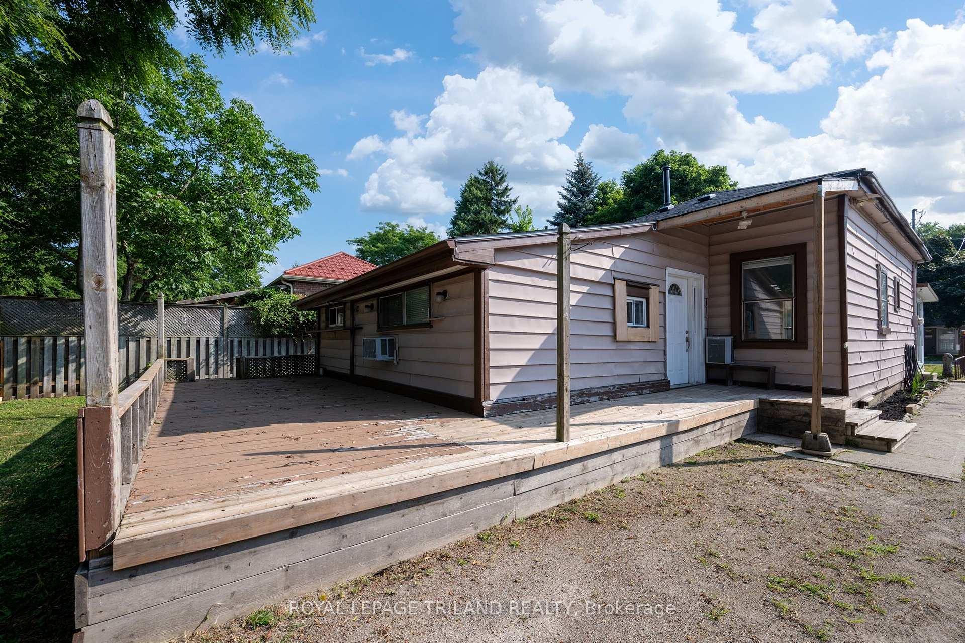 Photo 23 of 97 William Street, London, East K — HOMEH