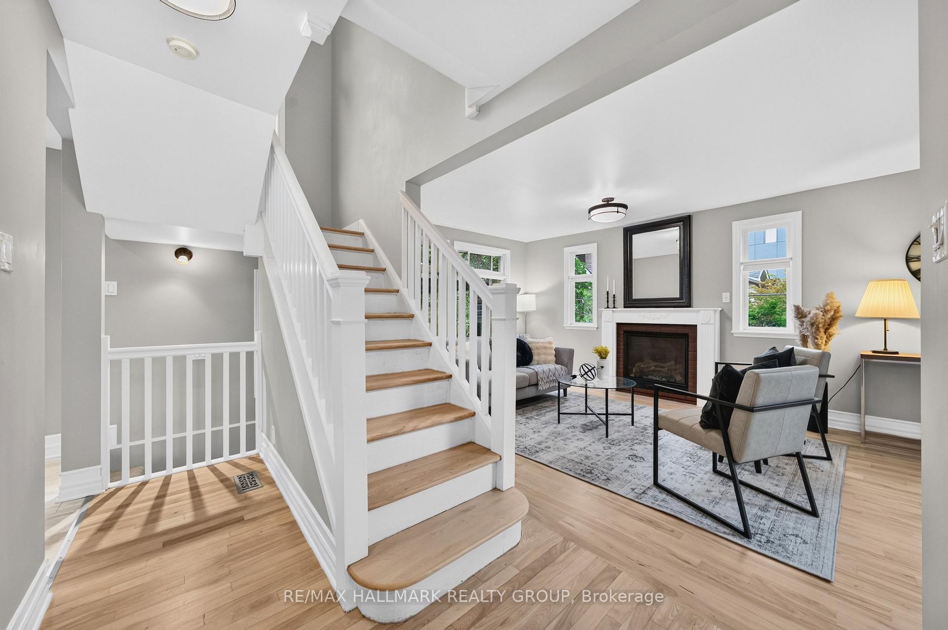 Photo 4 of 1608 Prince Of Wales Drive, Ottawa, Carleton Heights — HOMEH