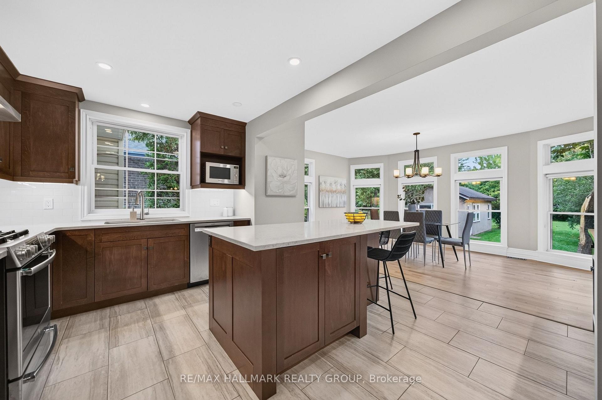 Photo 9 of 1608 Prince Of Wales Drive, Ottawa, Carleton Heights — HOMEH