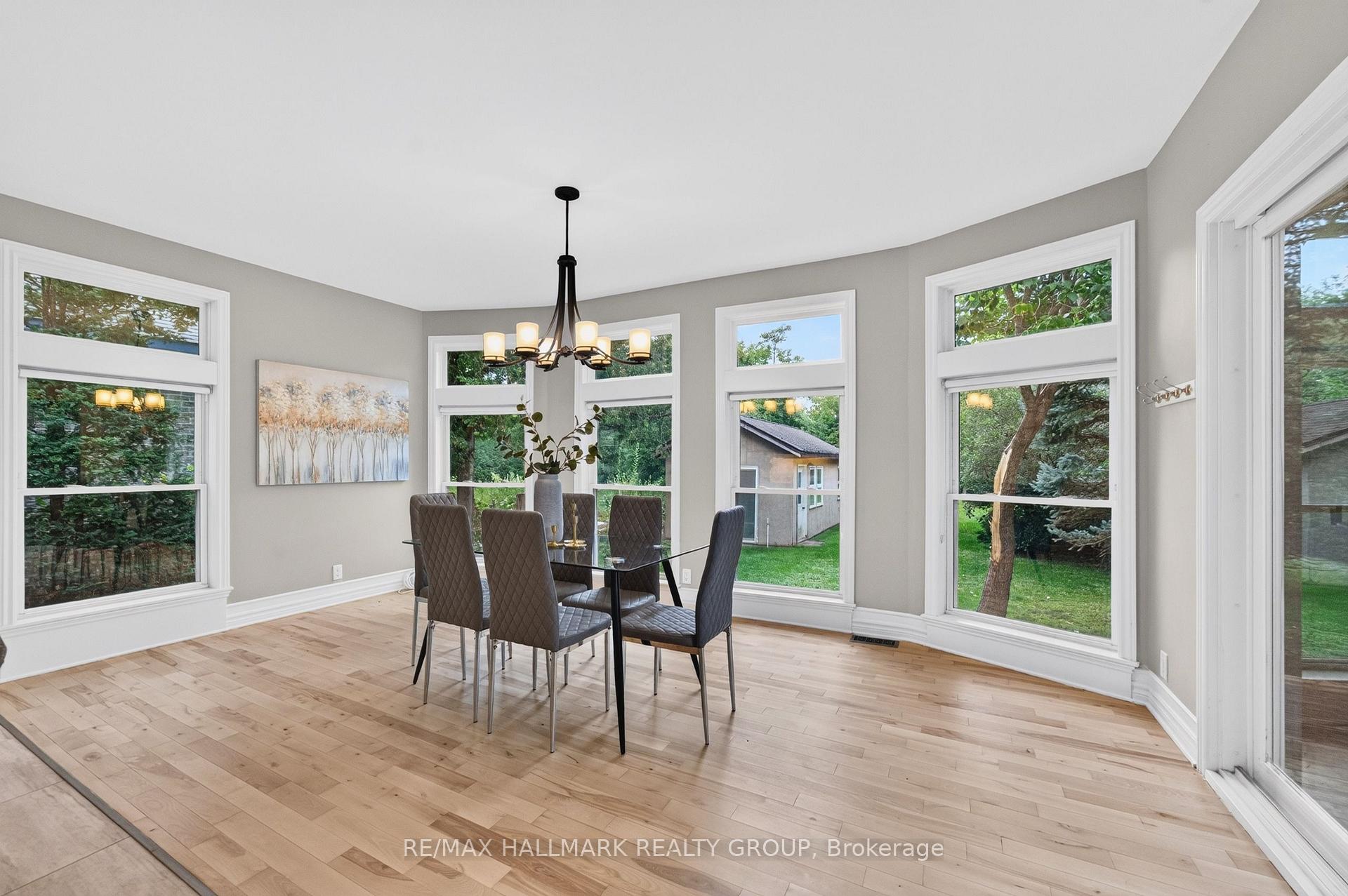 Photo 13 of 1608 Prince Of Wales Drive, Ottawa, Carleton Heights — HOMEH