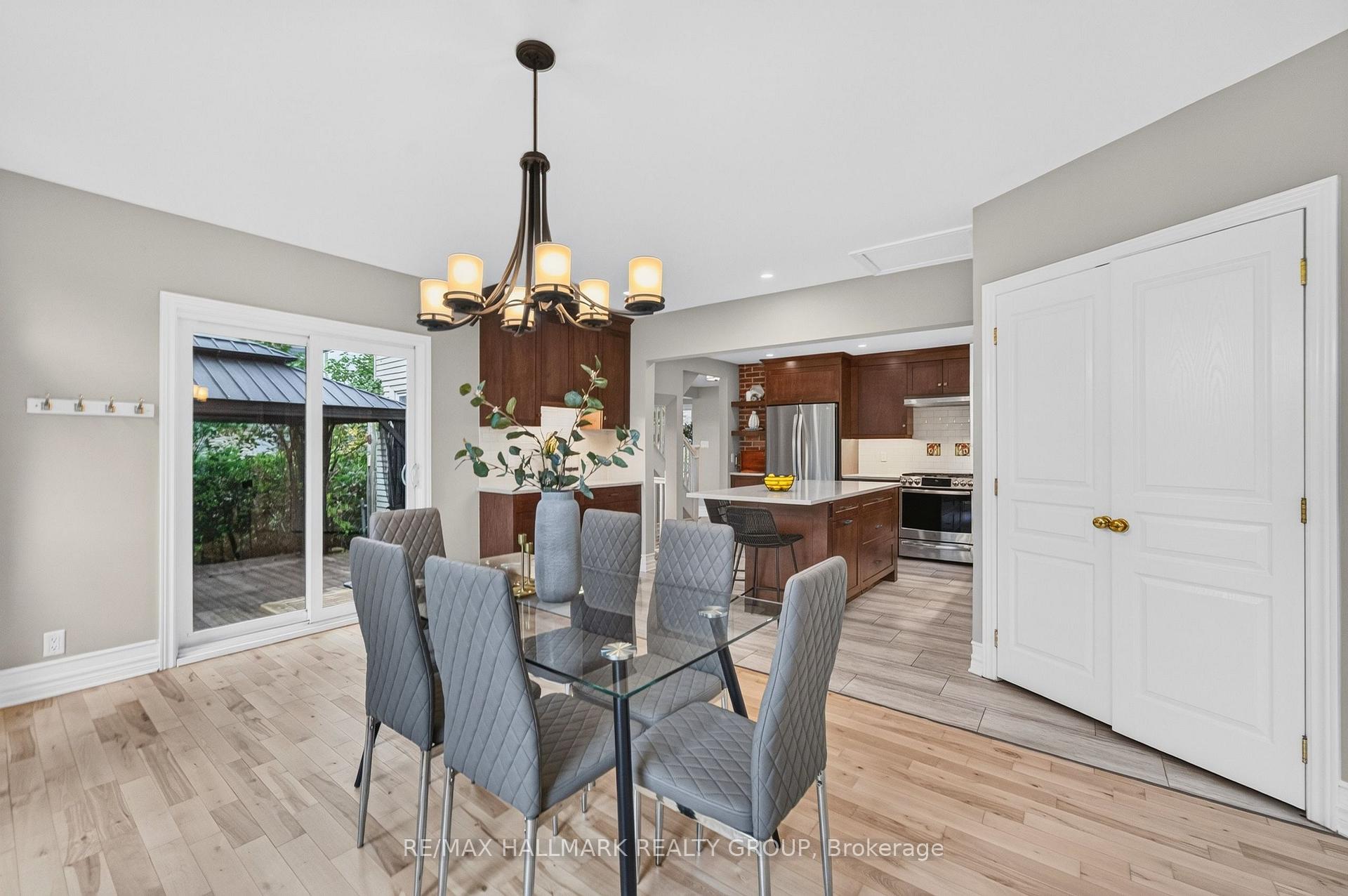 Photo 15 of 1608 Prince Of Wales Drive, Ottawa, Carleton Heights — HOMEH