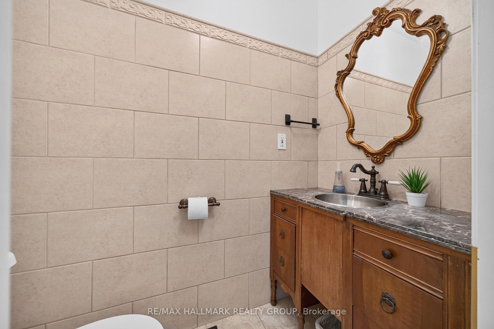 Photo 17 of 1608 Prince Of Wales Drive, Ottawa, Carleton Heights — HOMEH