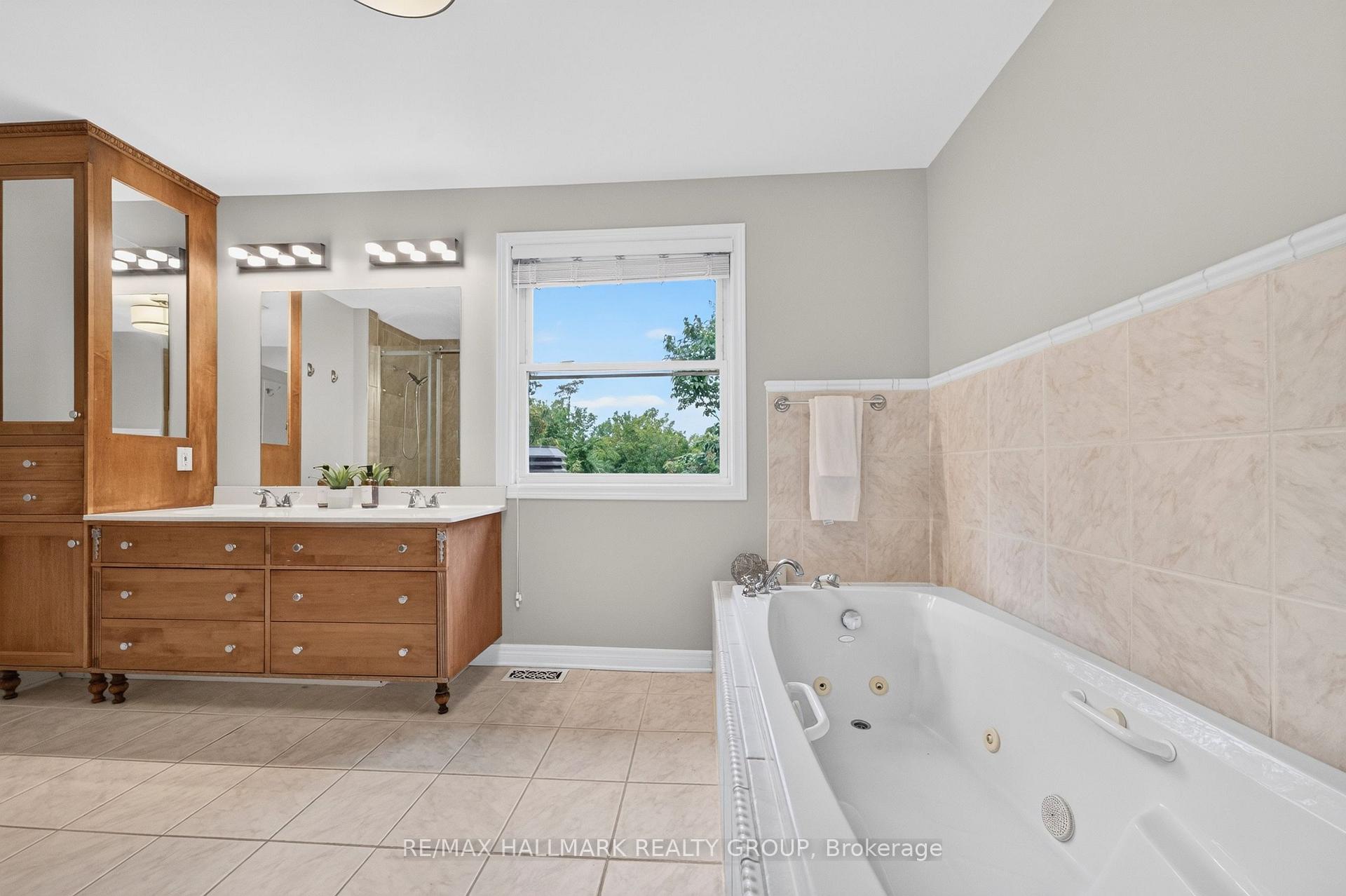Photo 30 of 1608 Prince Of Wales Drive, Ottawa, Carleton Heights — HOMEH