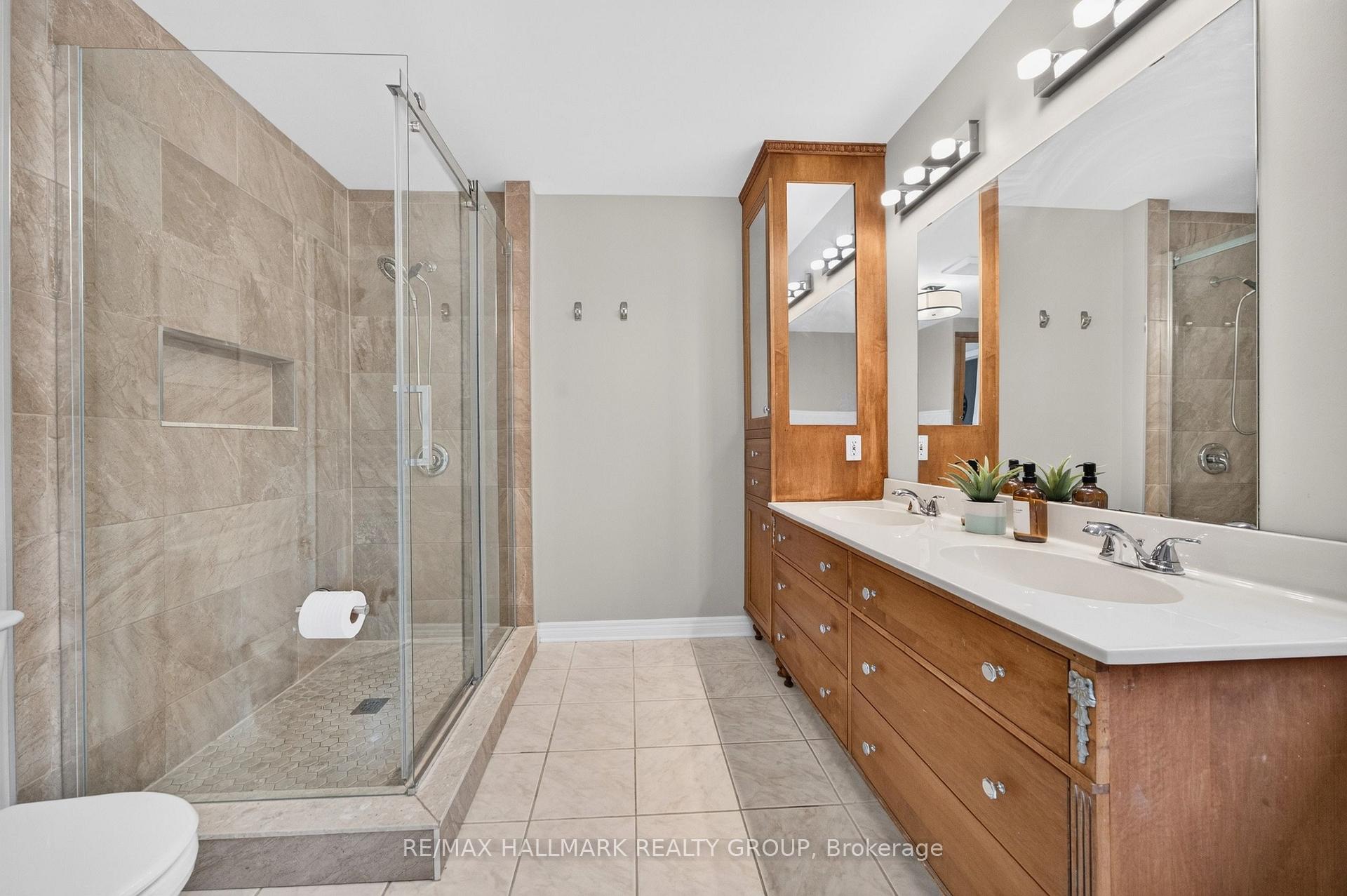 Photo 31 of 1608 Prince Of Wales Drive, Ottawa, Carleton Heights — HOMEH