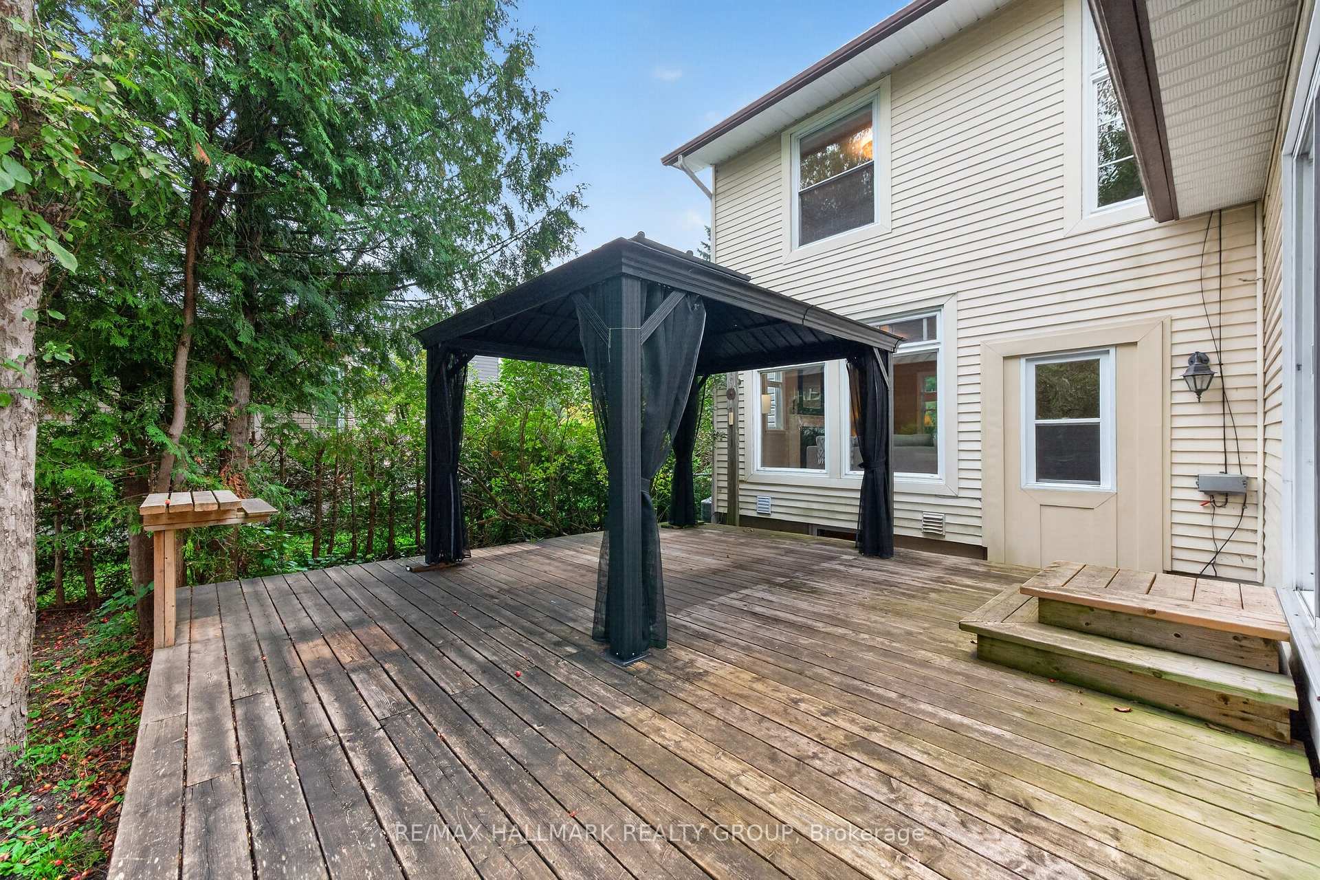 Photo 39 of 1608 Prince Of Wales Drive, Ottawa, Carleton Heights — HOMEH