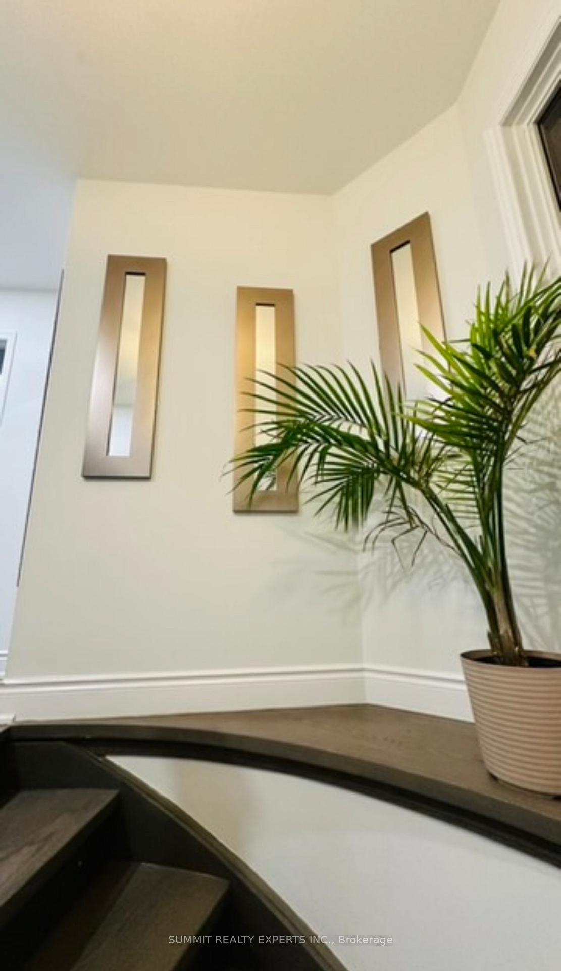Photo 12 of 6111 Camgreen Circle, Mississauga, East Credit — HOMEH