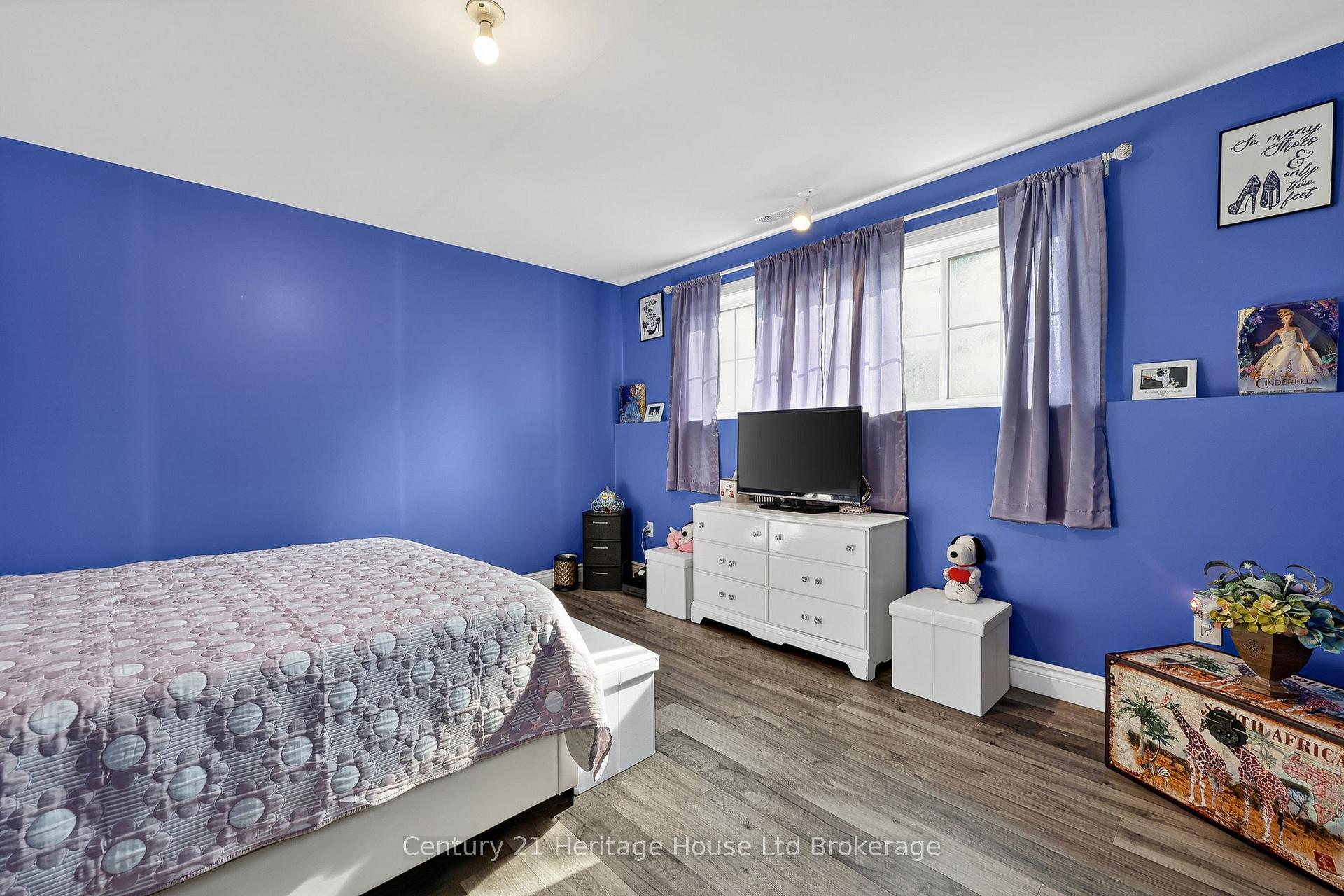 Photo 30 of 9 West Street N, Norwich, Springford — HOMEH