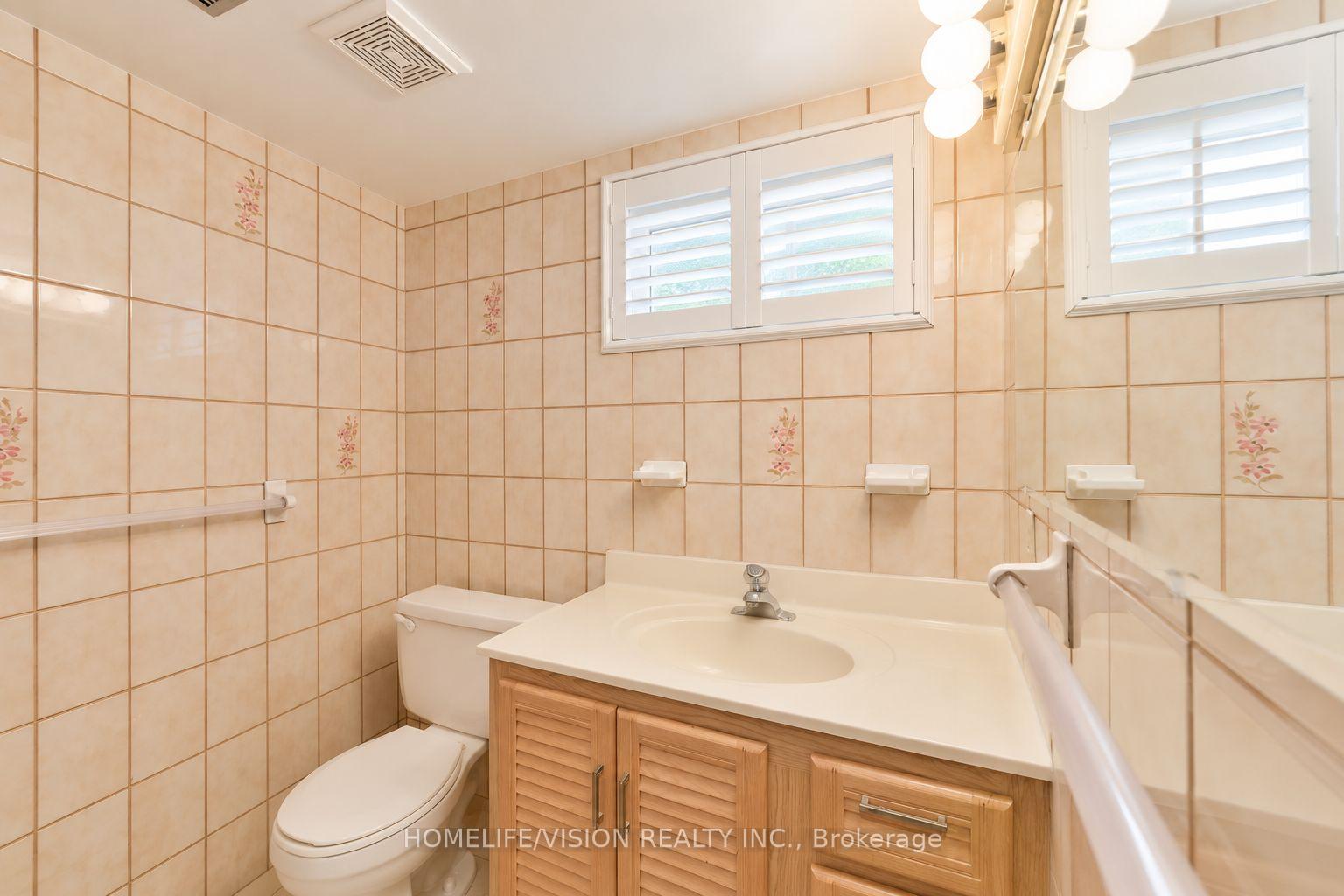 Photo 65 of 11 Larstone Avenue, Etobicoke, Stonegate-Queensway — HOMEH