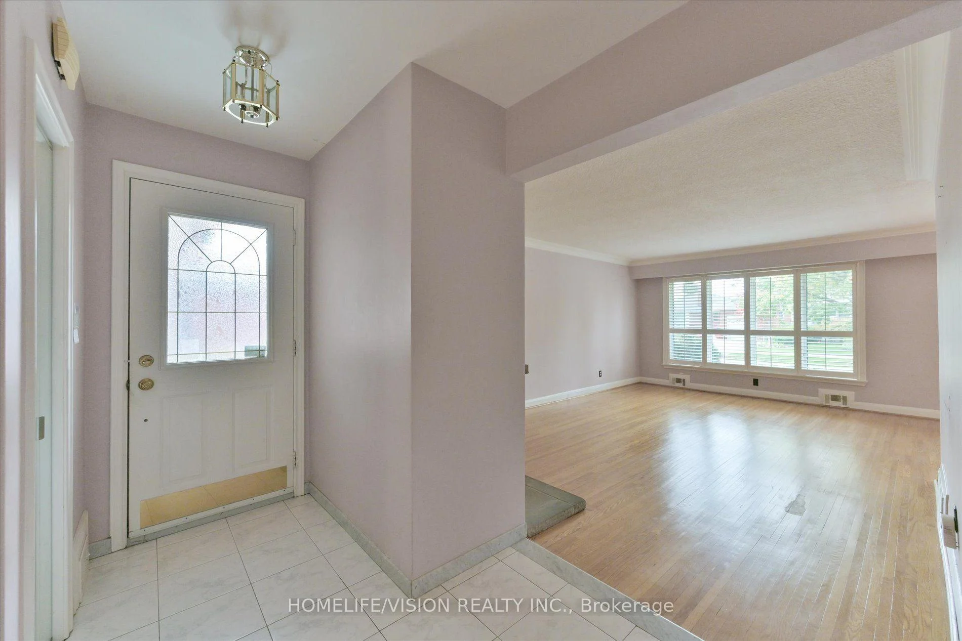 Photo 16 of 11 Larstone Avenue, Etobicoke, Stonegate-Queensway — HOMEH