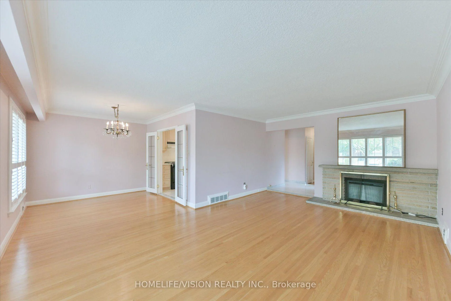 Photo 22 of 11 Larstone Avenue, Etobicoke, Stonegate-Queensway — HOMEH