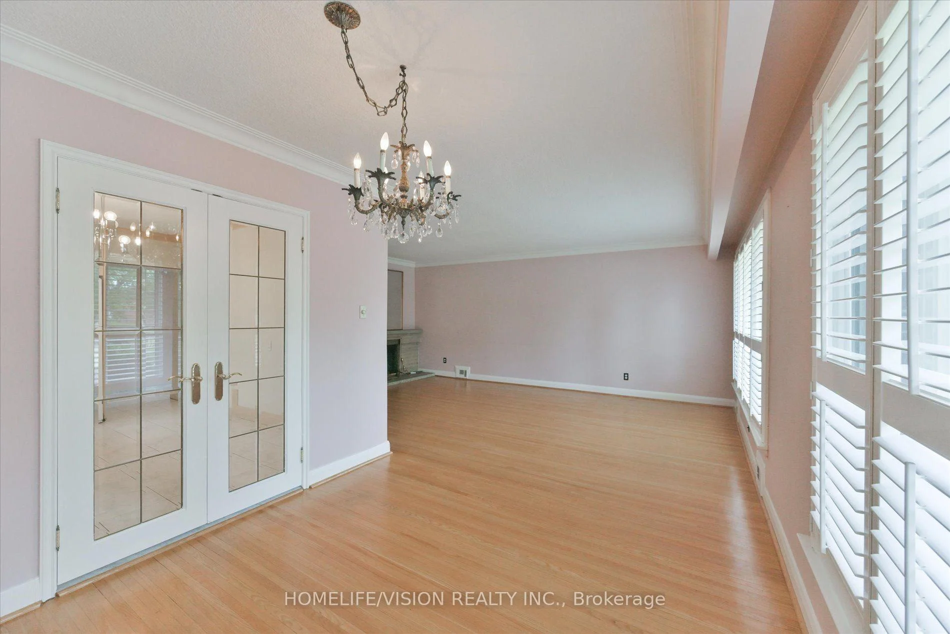 Photo 29 of 11 Larstone Avenue, Etobicoke, Stonegate-Queensway — HOMEH