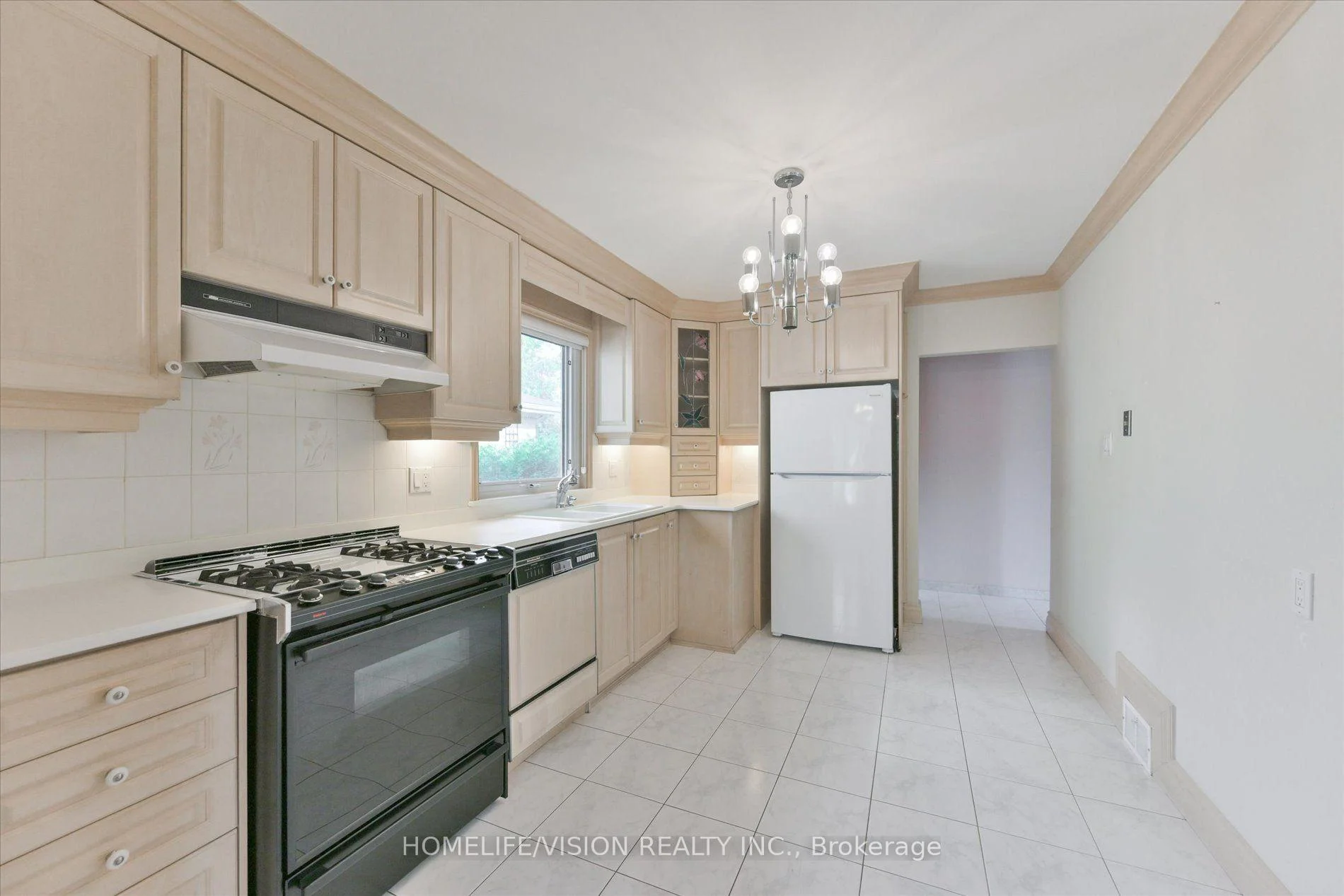 Photo 33 of 11 Larstone Avenue, Etobicoke, Stonegate-Queensway — HOMEH