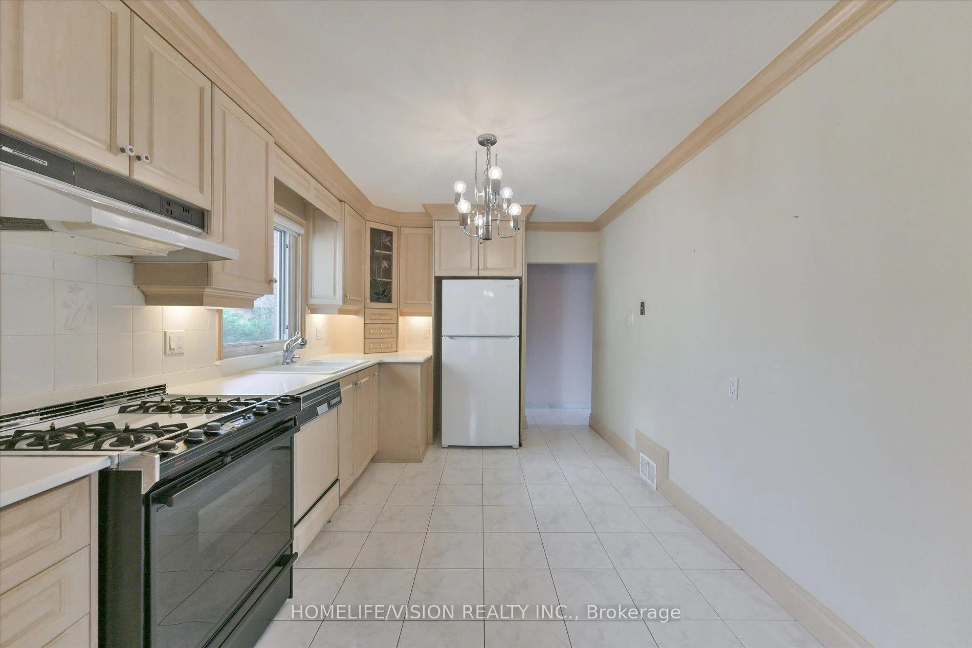 Photo 37 of 11 Larstone Avenue, Etobicoke, Stonegate-Queensway — HOMEH