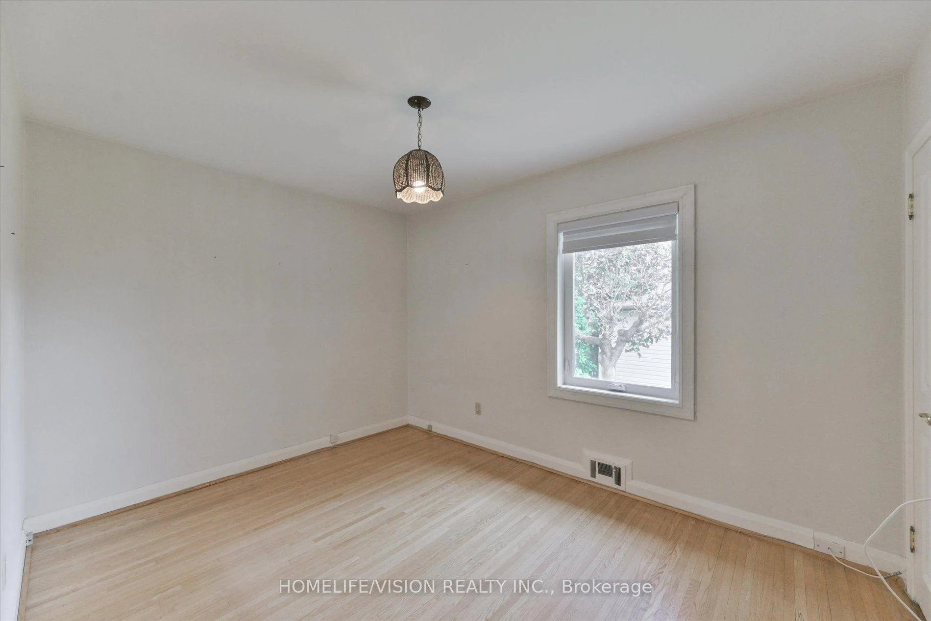 Photo 43 of 11 Larstone Avenue, Etobicoke, Stonegate-Queensway — HOMEH