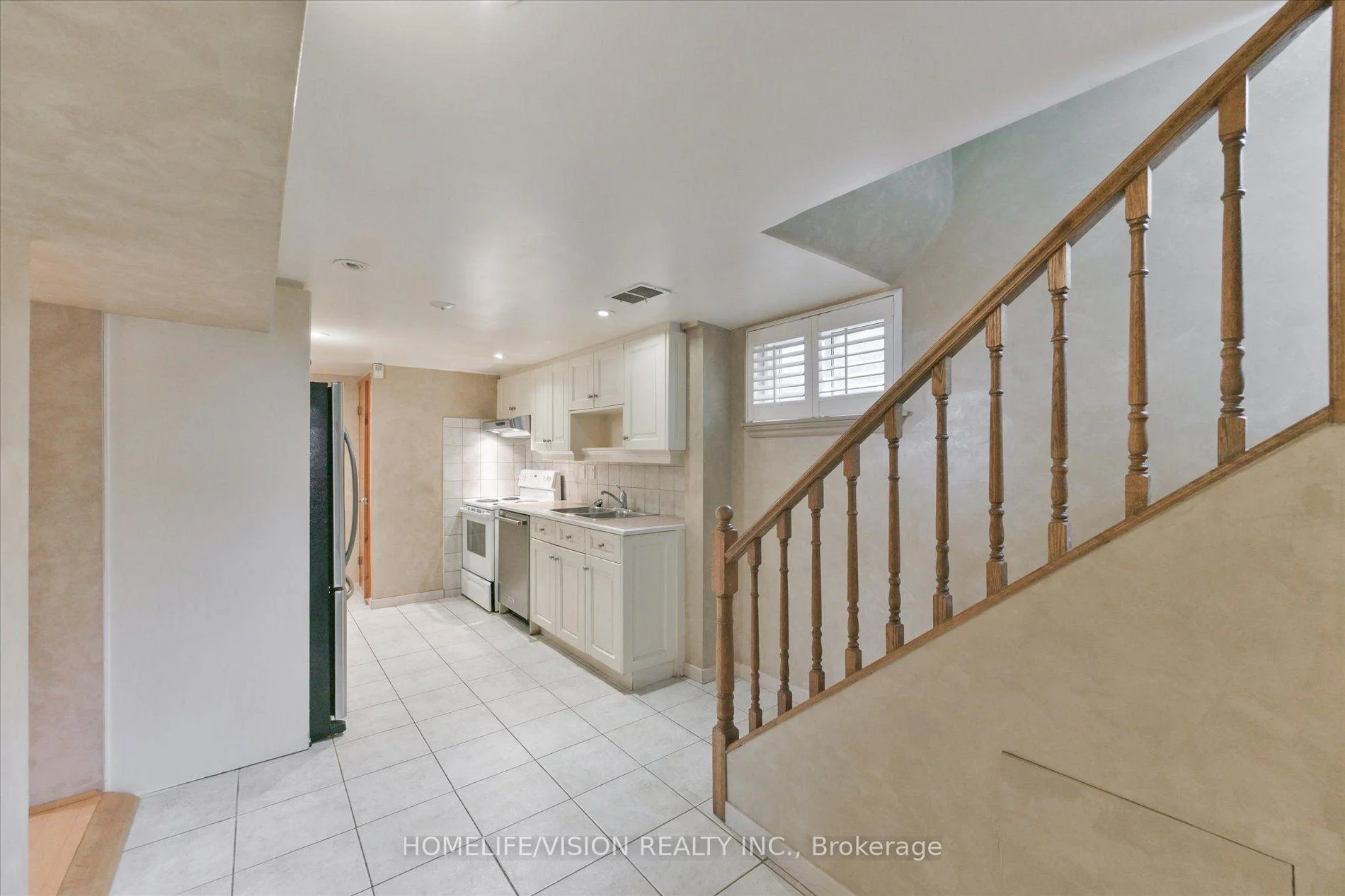 Photo 55 of 11 Larstone Avenue, Etobicoke, Stonegate-Queensway — HOMEH