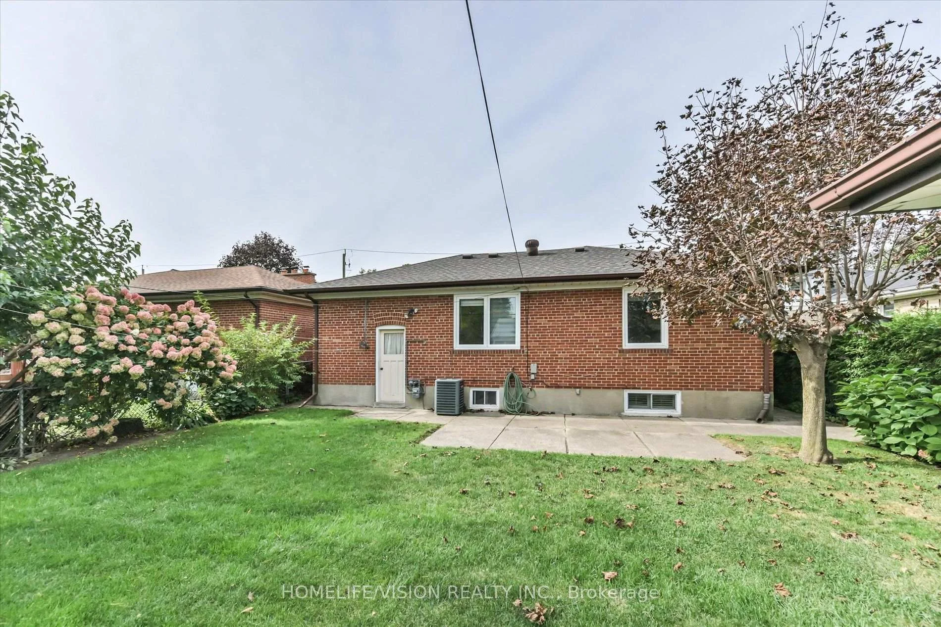 Photo 73 of 11 Larstone Avenue, Etobicoke, Stonegate-Queensway — HOMEH