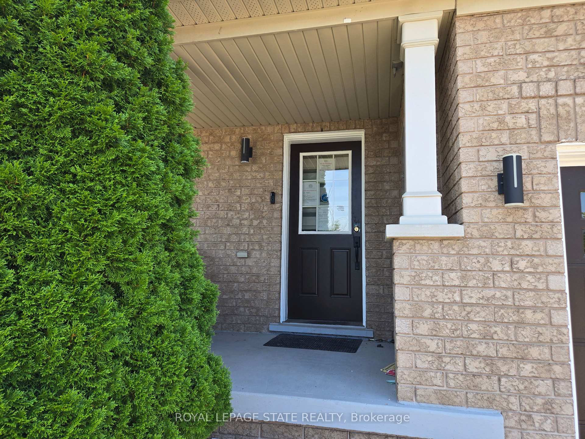 Photo 3 of 39 Newport Crescent, Hamilton, Crerar — HOMEH