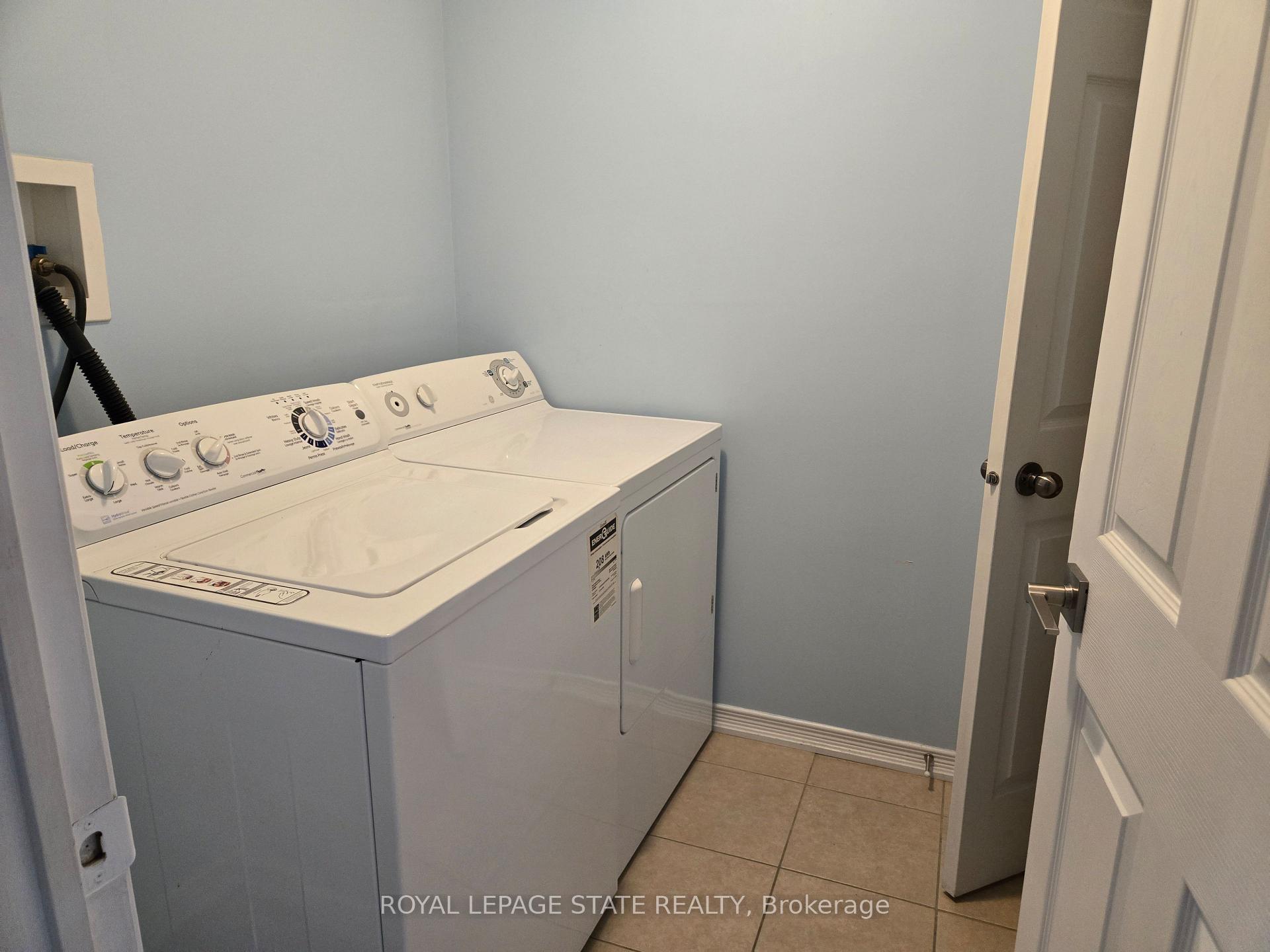 Photo 19 of 39 Newport Crescent, Hamilton, Crerar — HOMEH