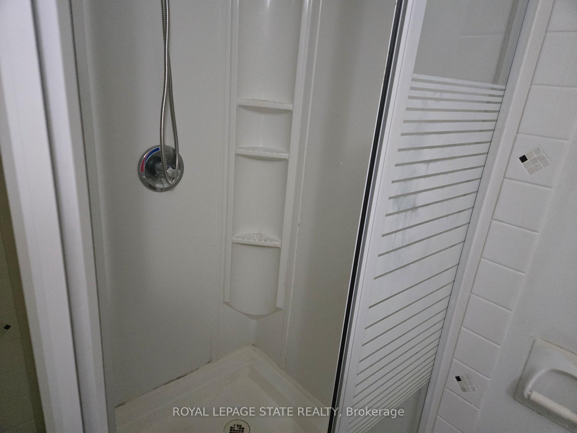 Photo 33 of 39 Newport Crescent, Hamilton, Crerar — HOMEH