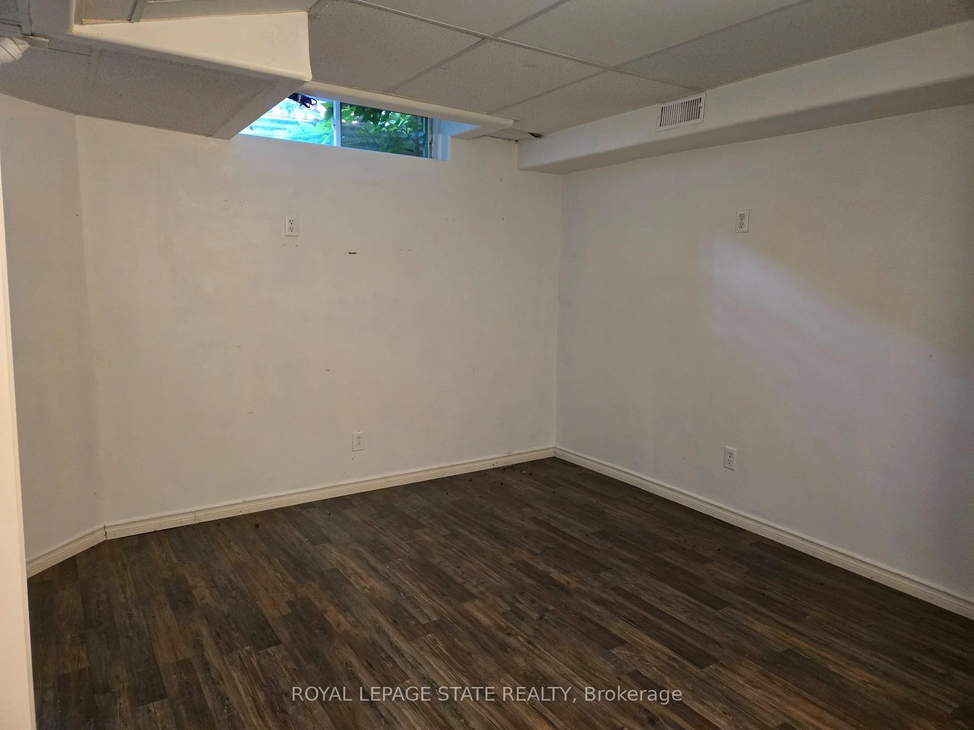 Photo 36 of 39 Newport Crescent, Hamilton, Crerar — HOMEH