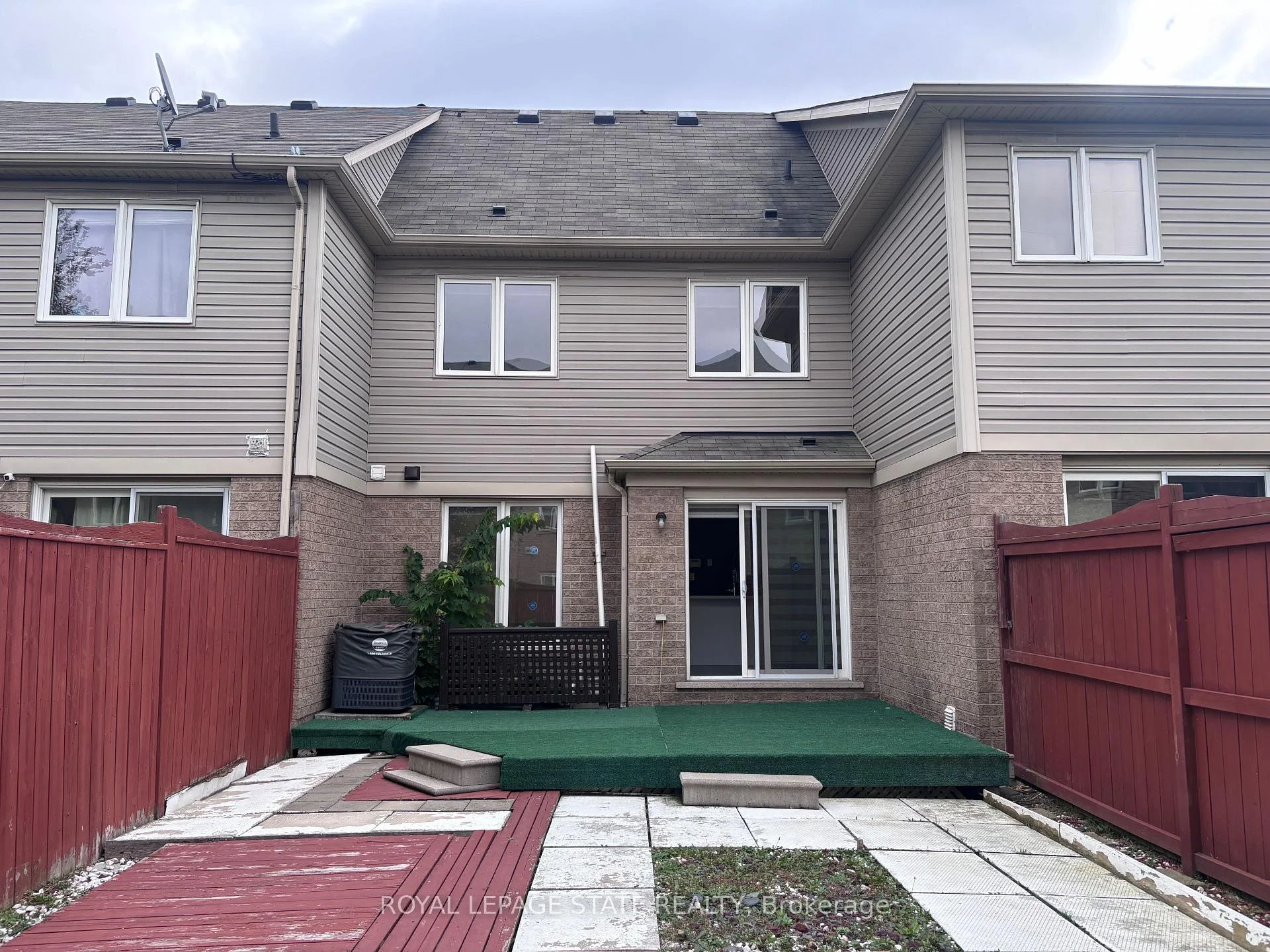Photo 42 of 39 Newport Crescent, Hamilton, Crerar — HOMEH