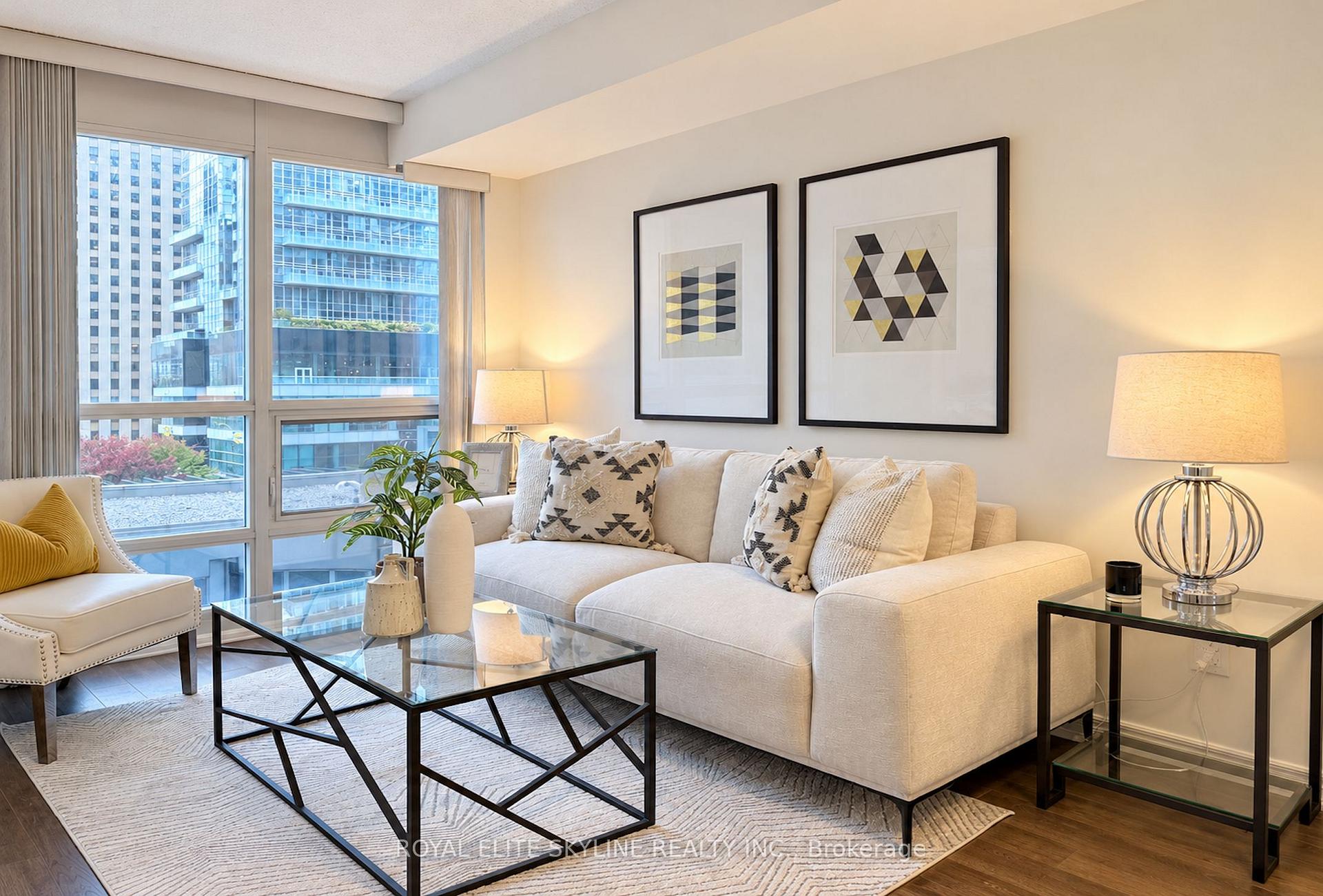 Photo 5 of Unit 403, 761 Bay Street, Toronto, Bay Street Corridor — HOMEH
