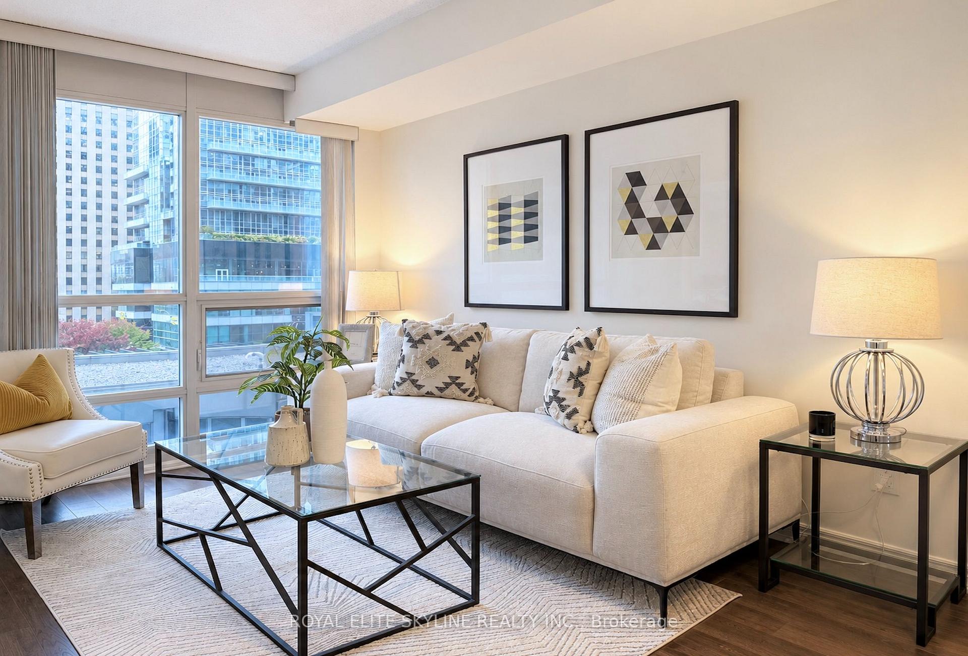 Photo 4 of Unit 403, 761 Bay Street, Toronto, Bay Street Corridor — HOMEH