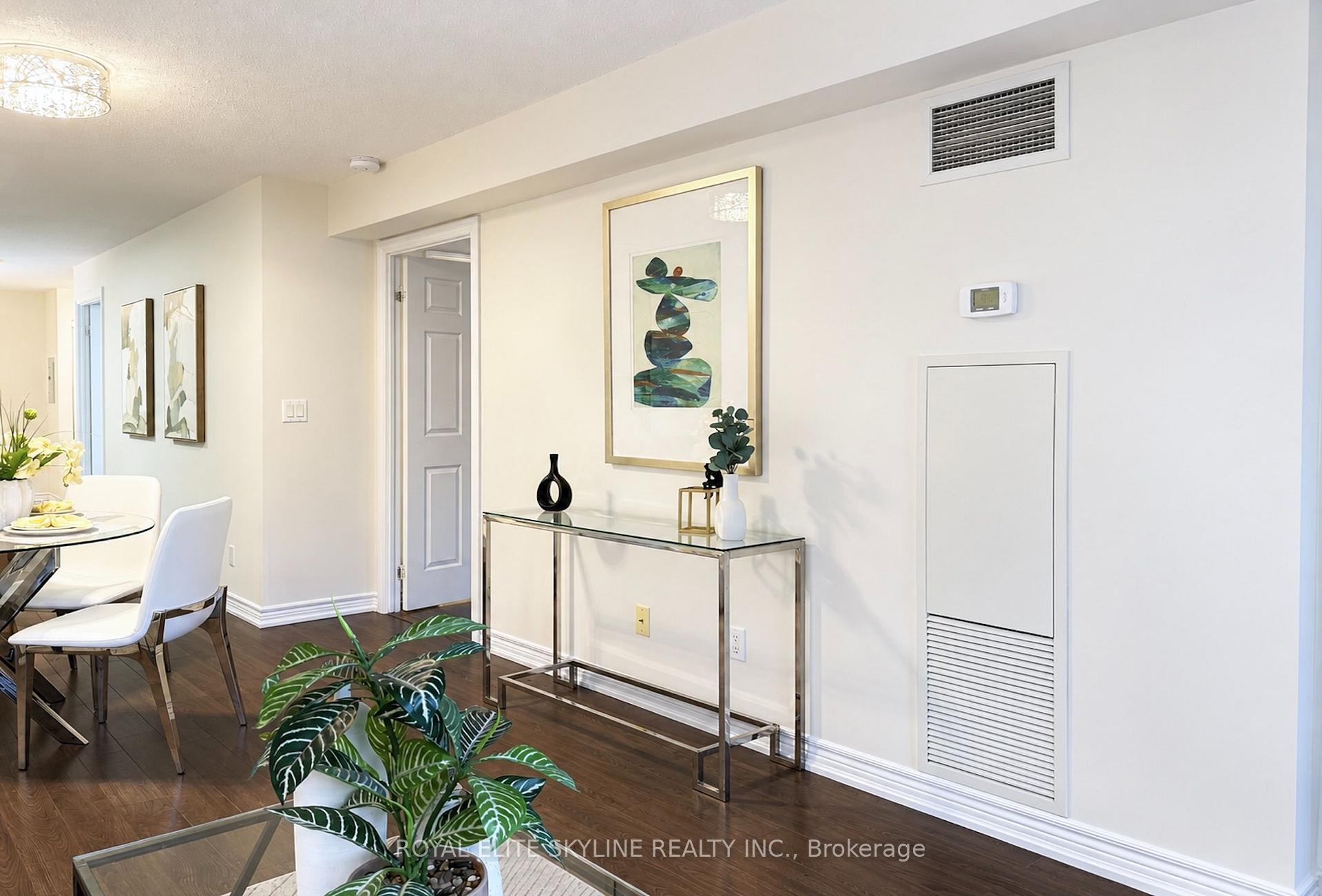 Photo 16 of Unit 403, 761 Bay Street, Toronto, Bay Street Corridor — HOMEH