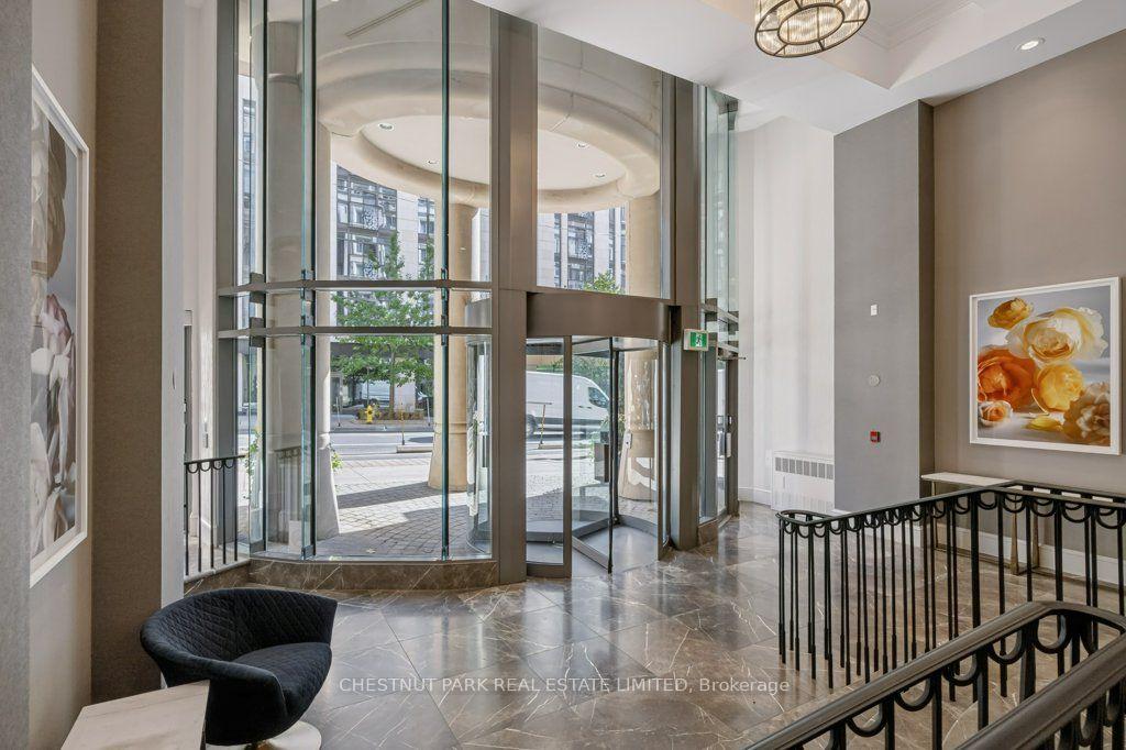 Photo 3 of Unit 512, 1 Balmoral Avenue, Toronto, Yonge-St. Clair — HOMEH
