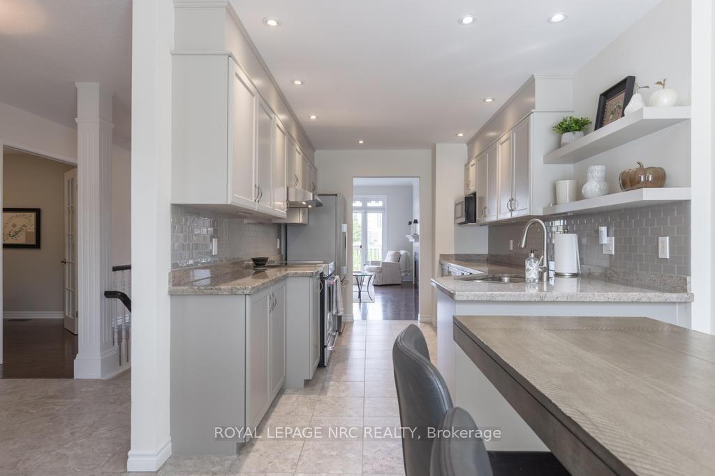 Photo 4 of Unit 10, 121 Glen Morris Drive, St. Catharines, Glendale/Glenridge — HOMEH