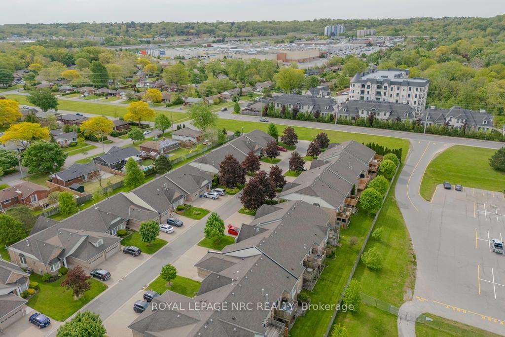 Photo 26 of Unit 10, 121 Glen Morris Drive, St. Catharines, Glendale/Glenridge — HOMEH