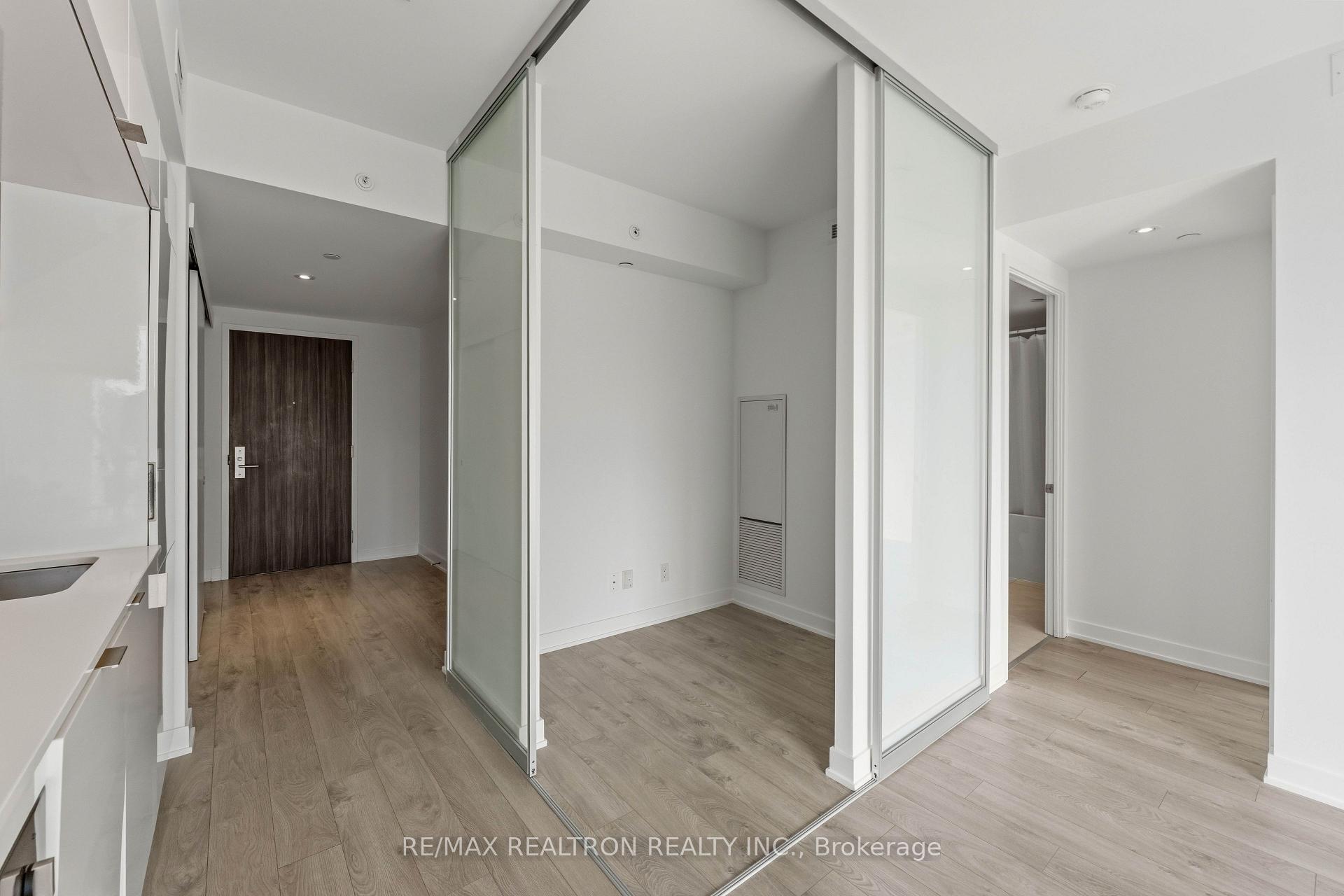 Photo 10 of Unit 510, 185 Roehampton Avenue, Toronto, Mount Pleasant West — HOMEH
