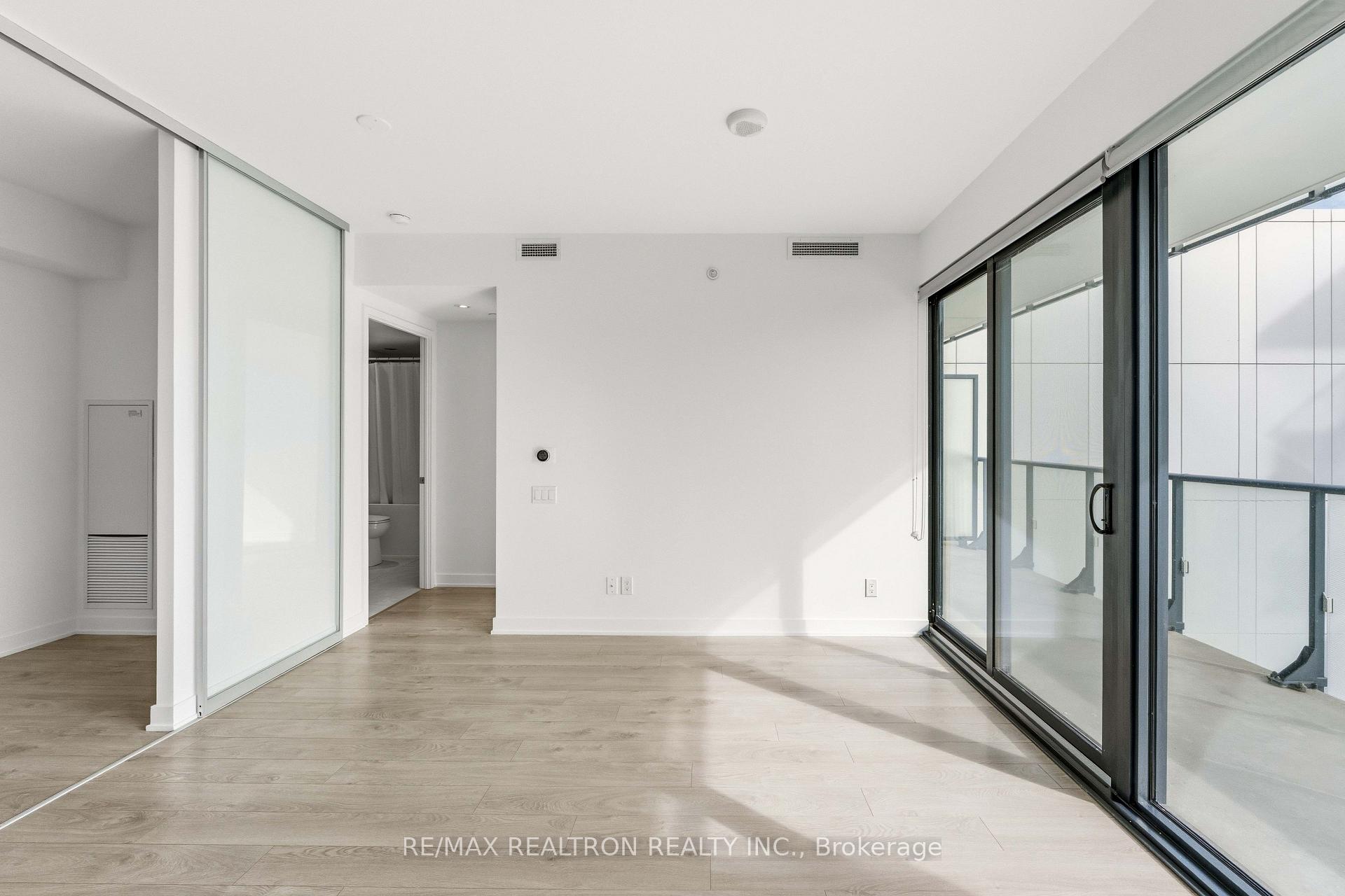 Photo 11 of Unit 510, 185 Roehampton Avenue, Toronto, Mount Pleasant West — HOMEH