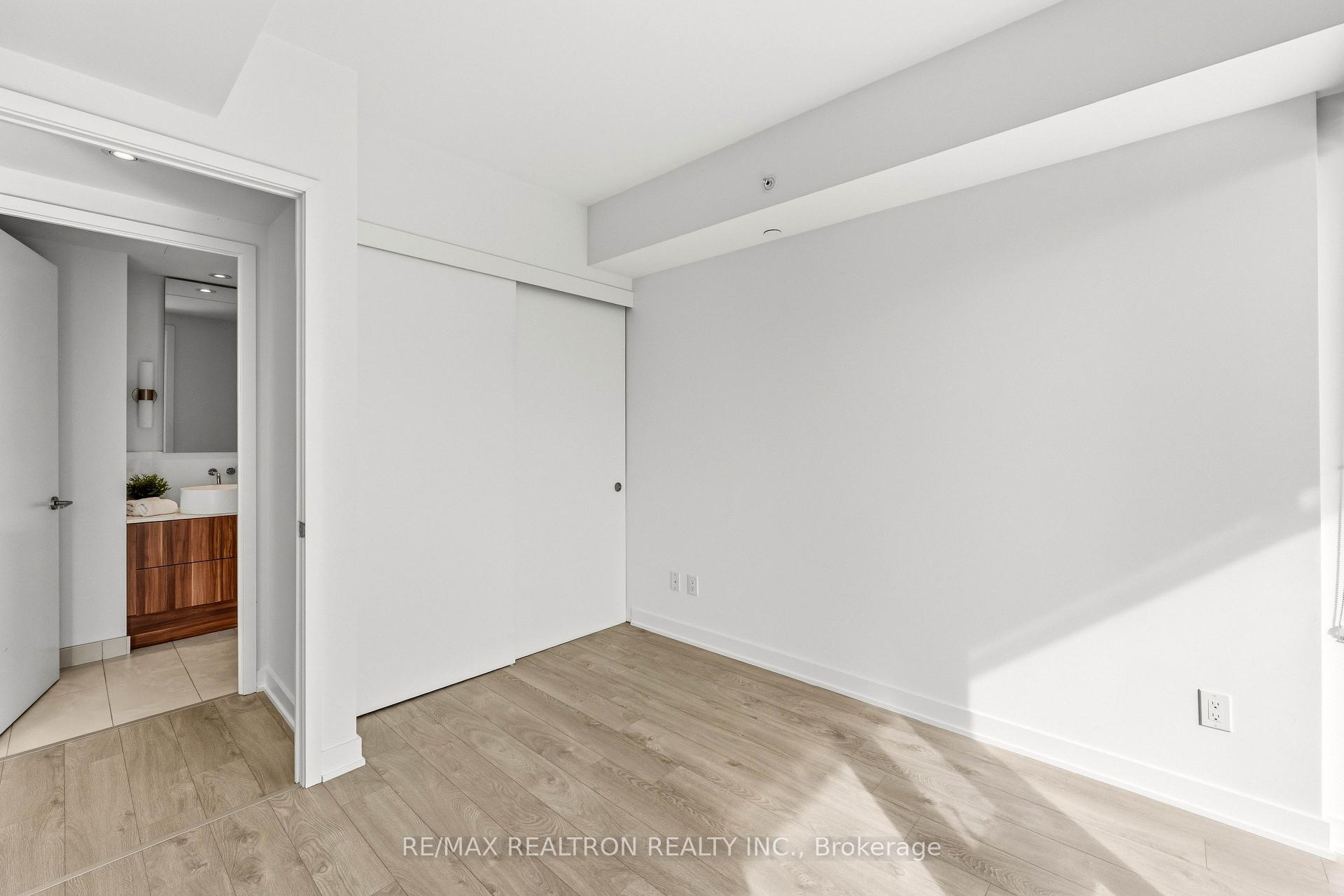 Photo 12 of Unit 510, 185 Roehampton Avenue, Toronto, Mount Pleasant West — HOMEH
