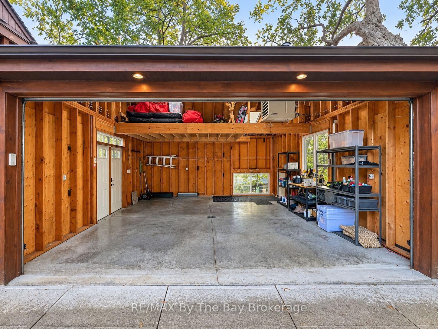 Photo 3 of 44 Rambert Crescent, Toronto, High Park-Swansea — HOMEH