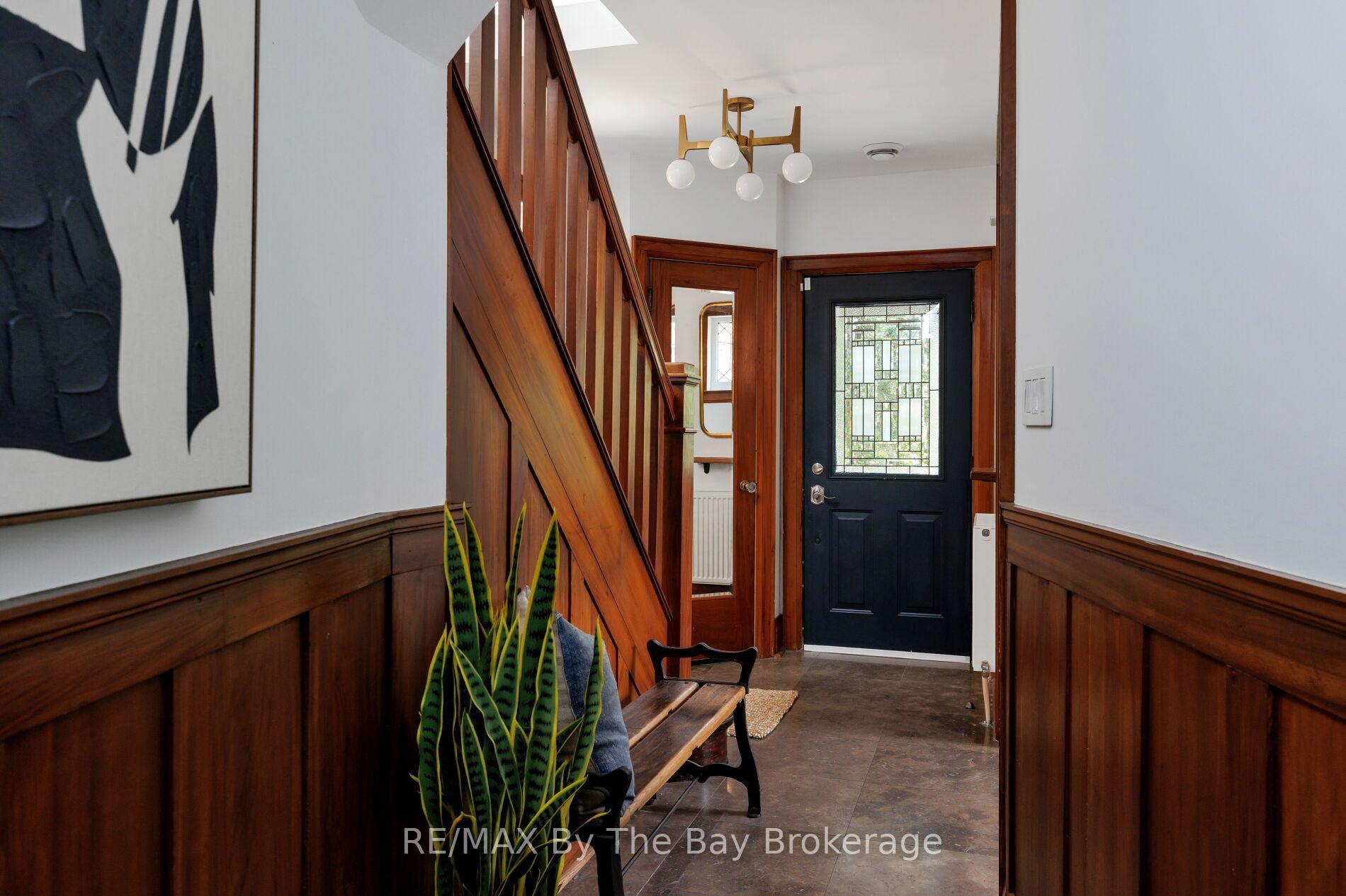 Photo 5 of 44 Rambert Crescent, Toronto, High Park-Swansea — HOMEH