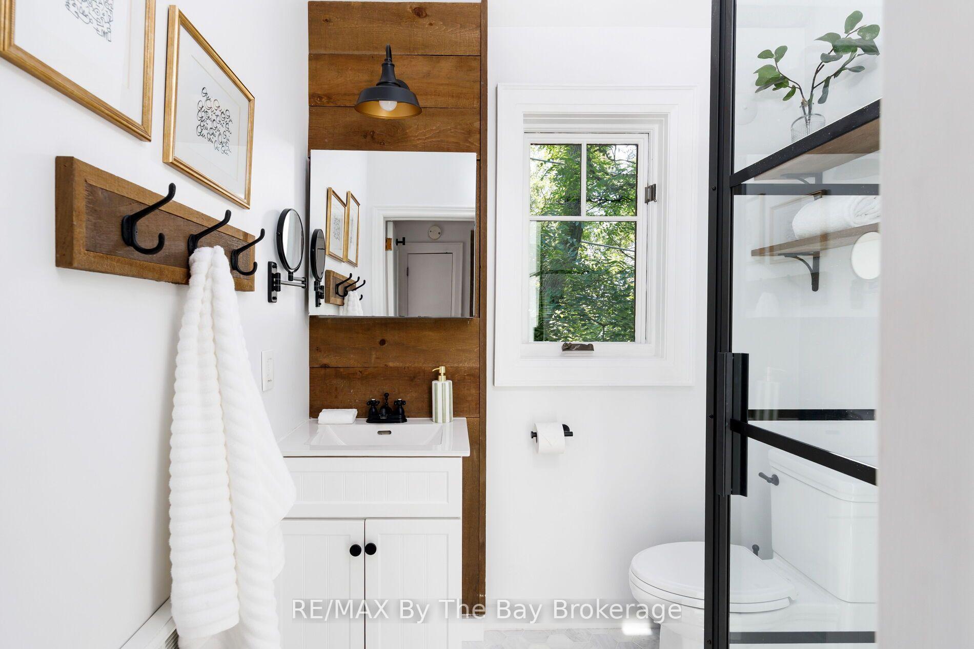 Photo 14 of 44 Rambert Crescent, Toronto, High Park-Swansea — HOMEH