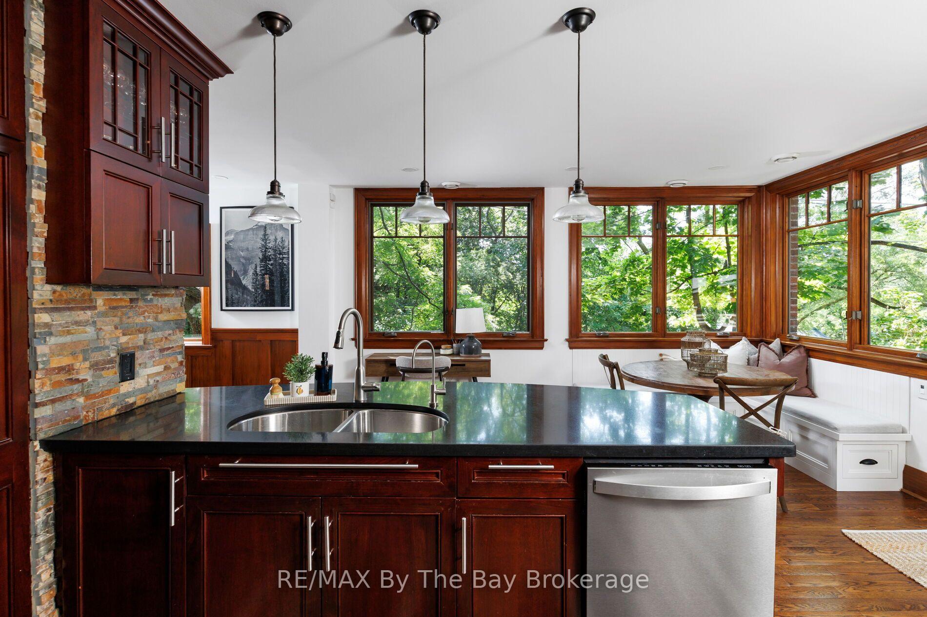 Photo 22 of 44 Rambert Crescent, Toronto, High Park-Swansea — HOMEH