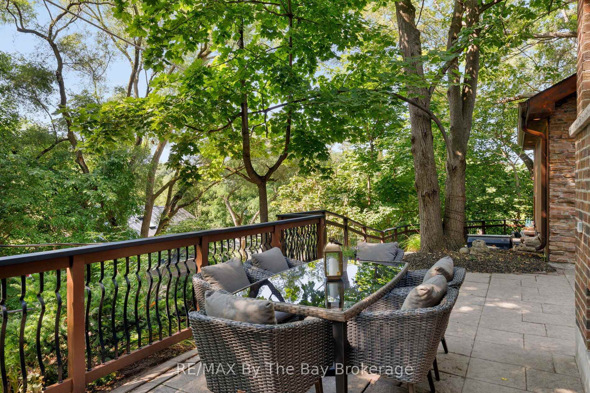 Photo 27 of 44 Rambert Crescent, Toronto, High Park-Swansea — HOMEH
