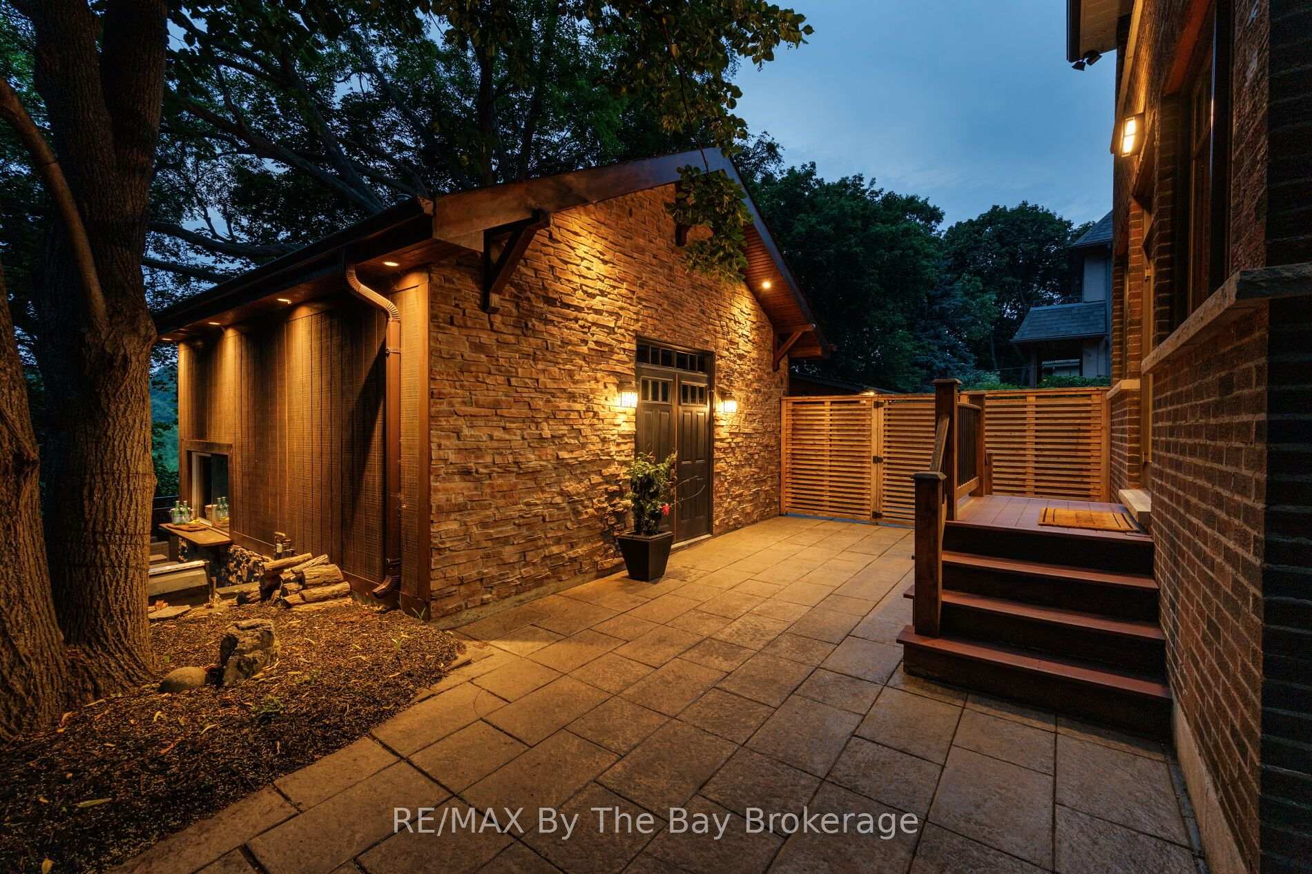 Photo 40 of 44 Rambert Crescent, Toronto, High Park-Swansea — HOMEH