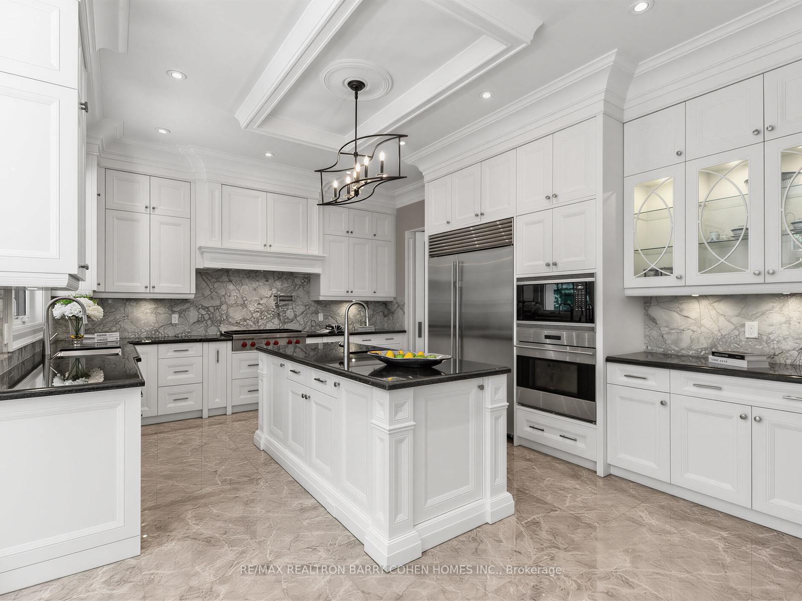 Photo 8 of 37 Chatfield Drive, North York, Banbury-Don Mills — HOMEH