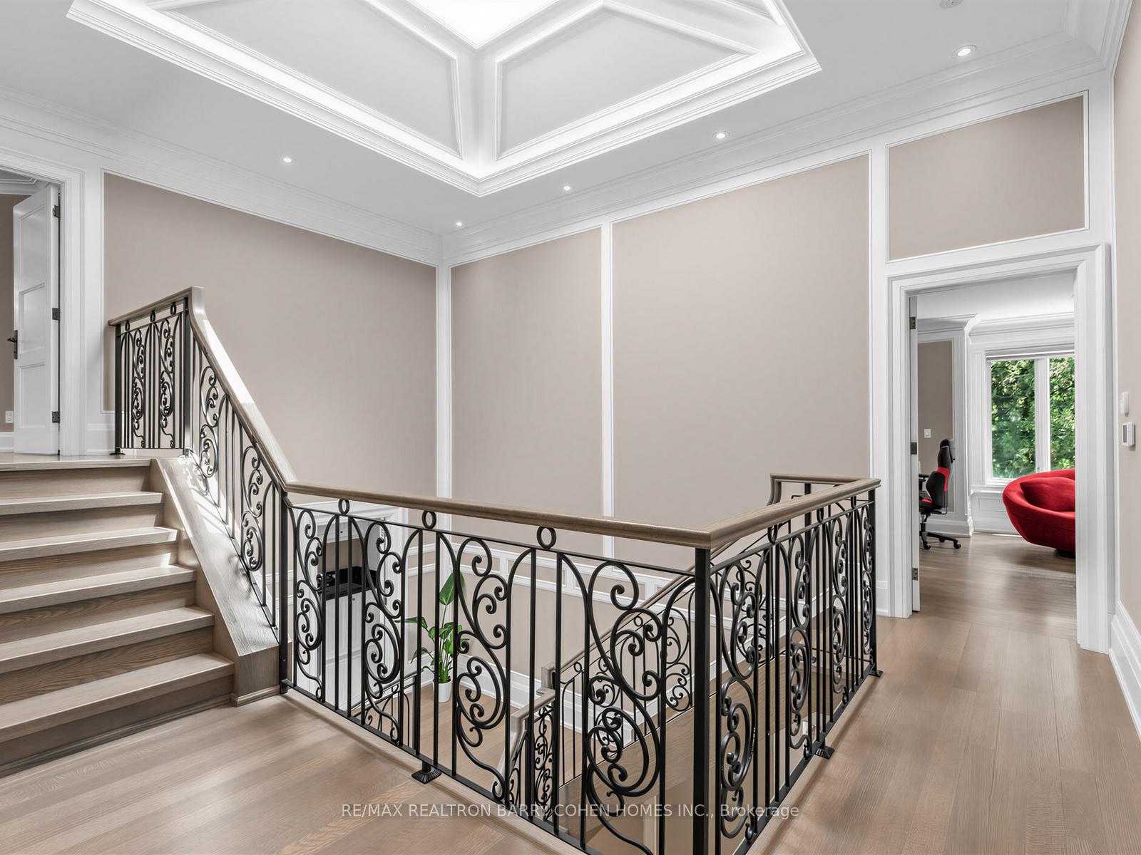Photo 14 of 37 Chatfield Drive, North York, Banbury-Don Mills — HOMEH