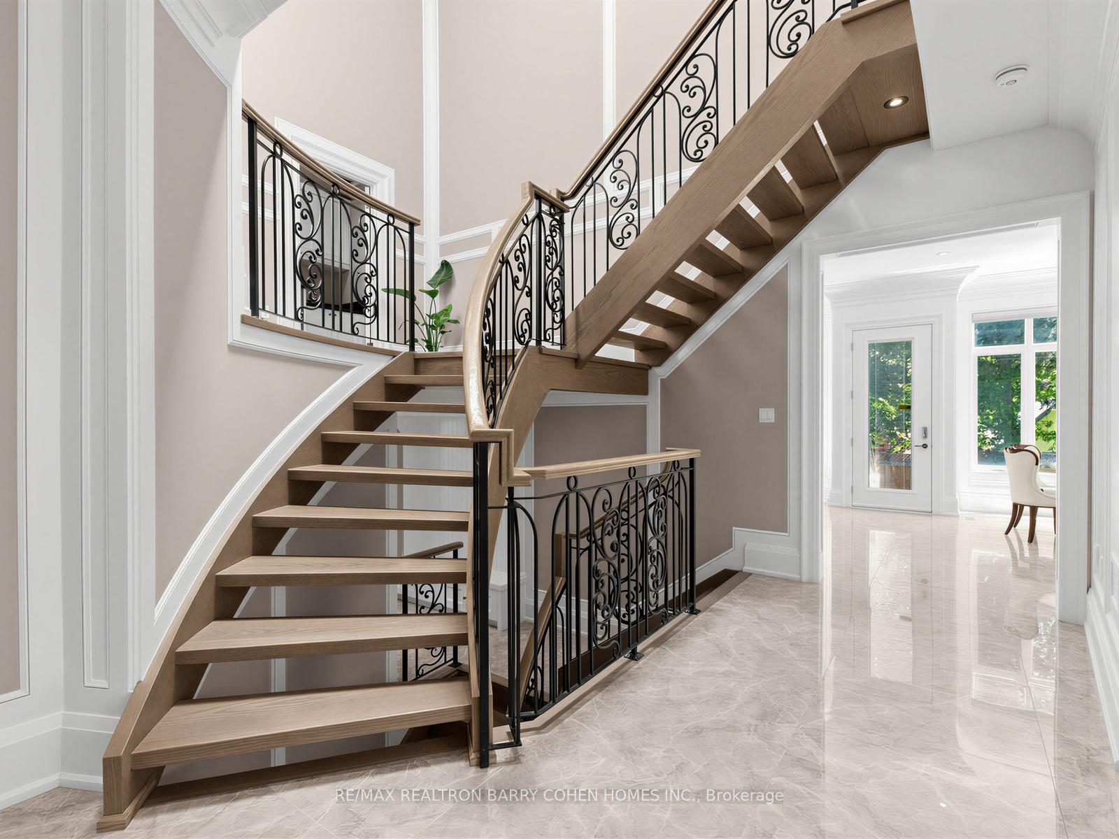 Photo 15 of 37 Chatfield Drive, North York, Banbury-Don Mills — HOMEH